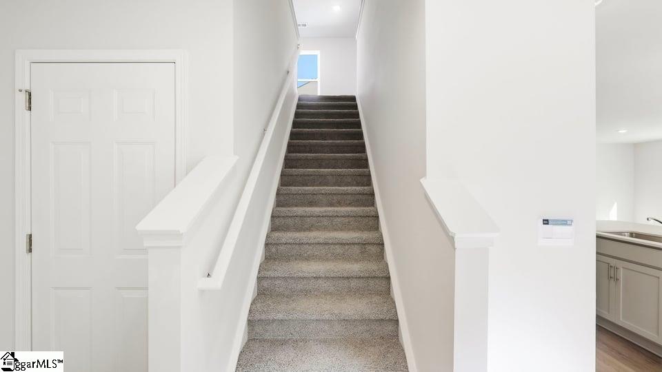 10 Archstone Way Property Photo 18