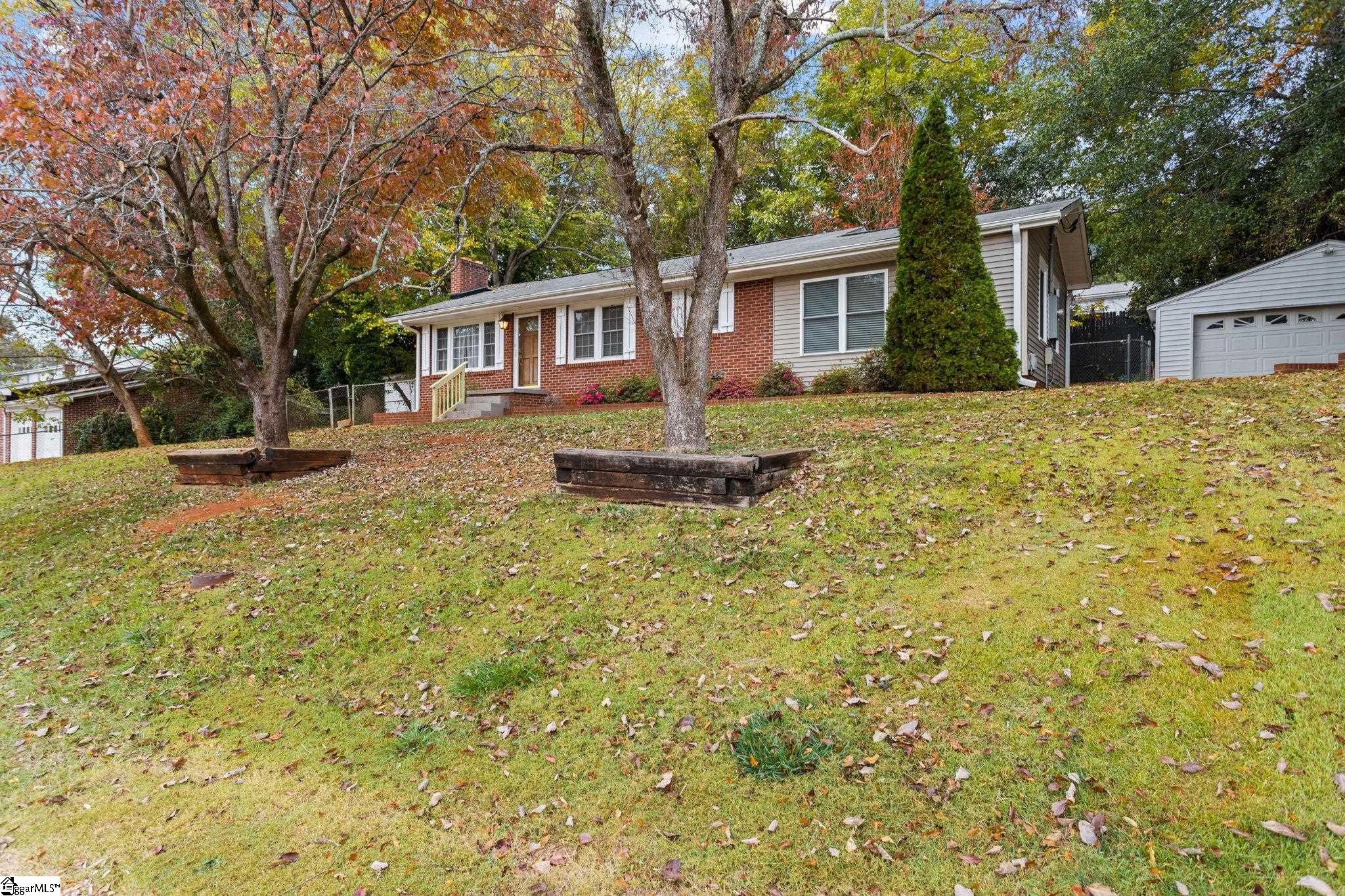 2 Abelia Drive Property Photo 1