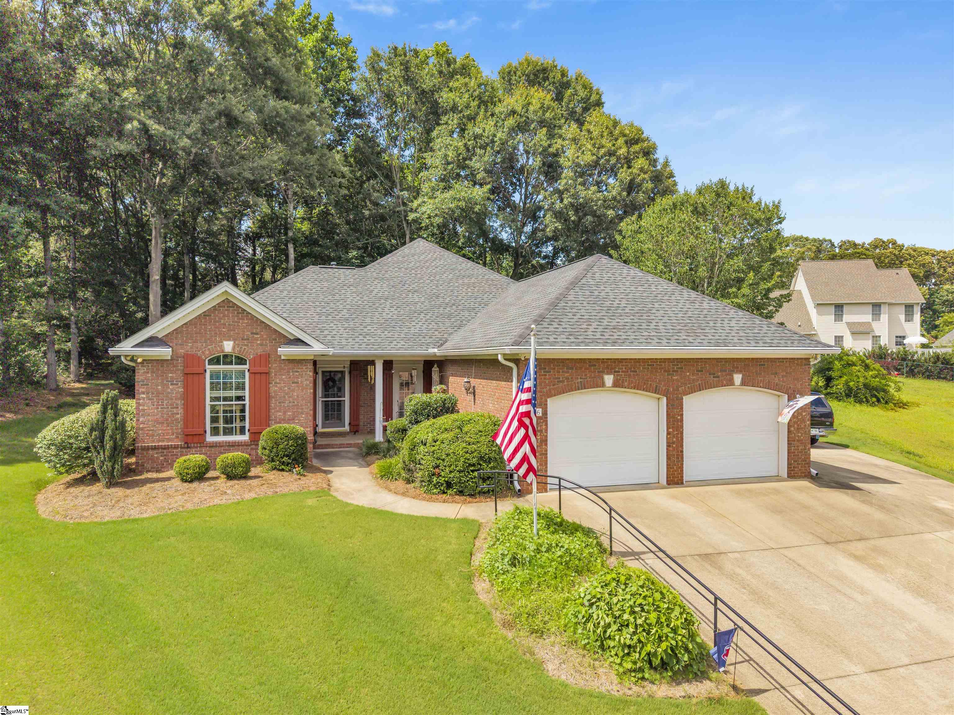 726 Moonridge Drive Property Photo 3