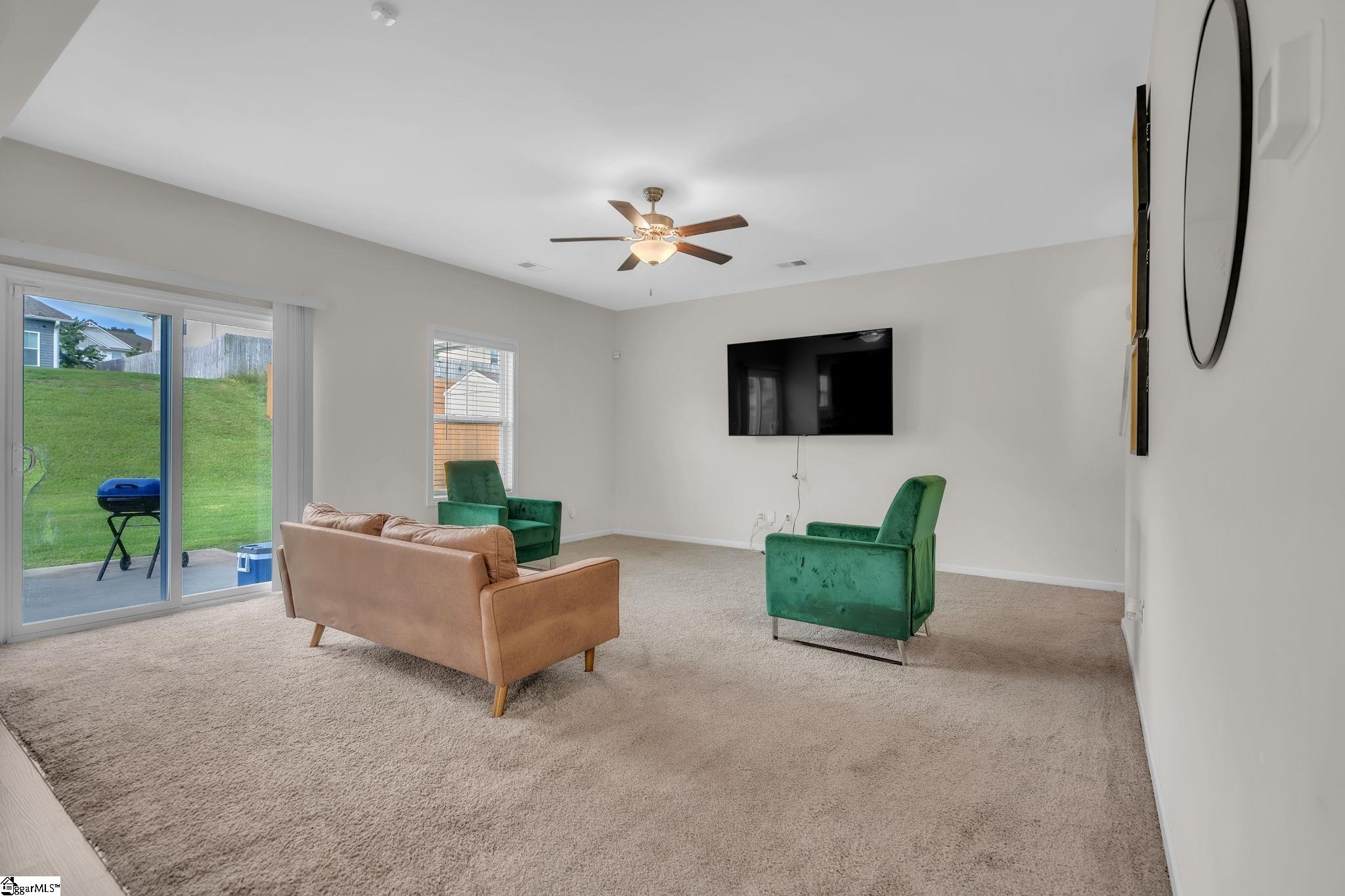 601 Grantleigh Drive Property Photo 2