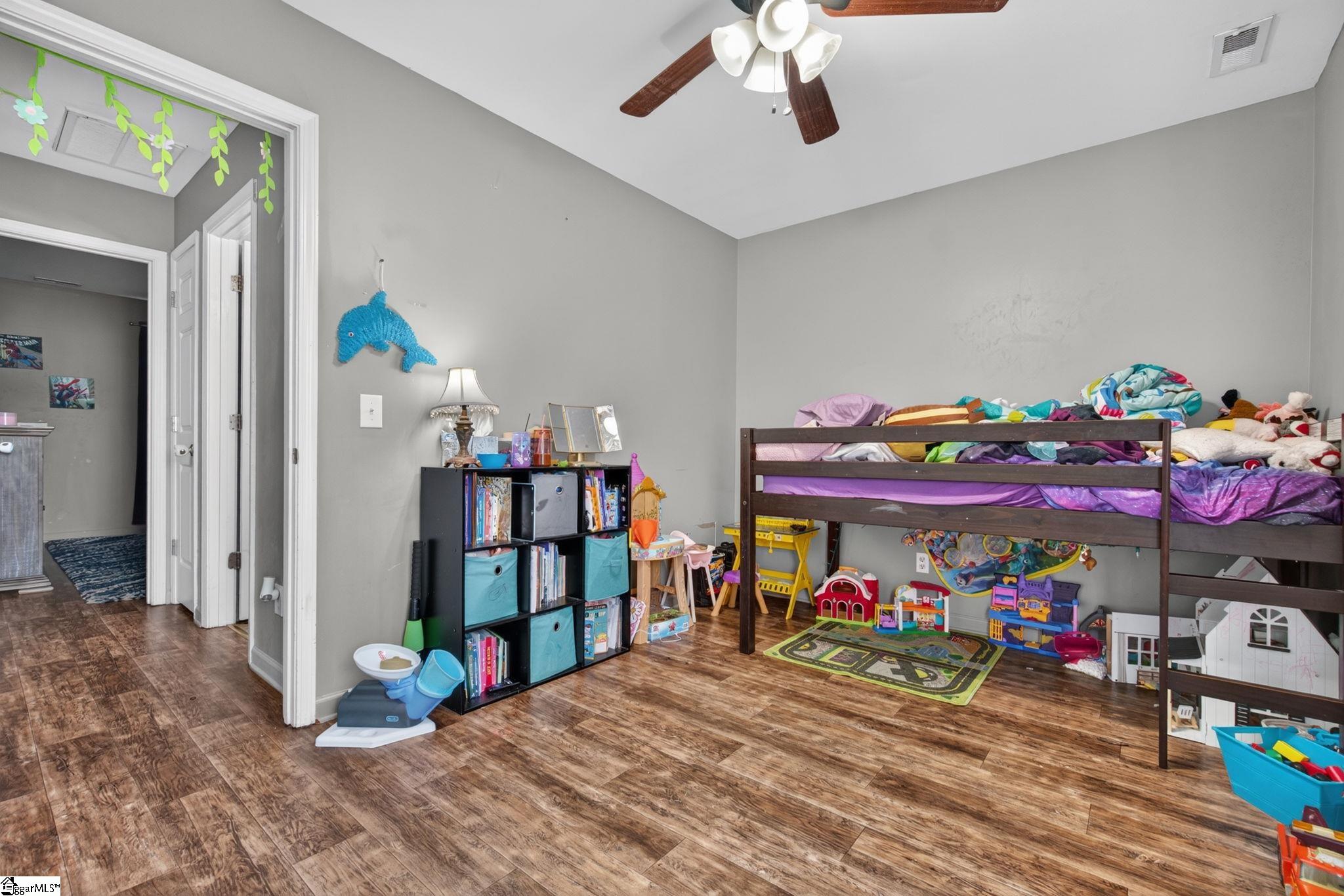 117 Skyview Circle Property Photo 16