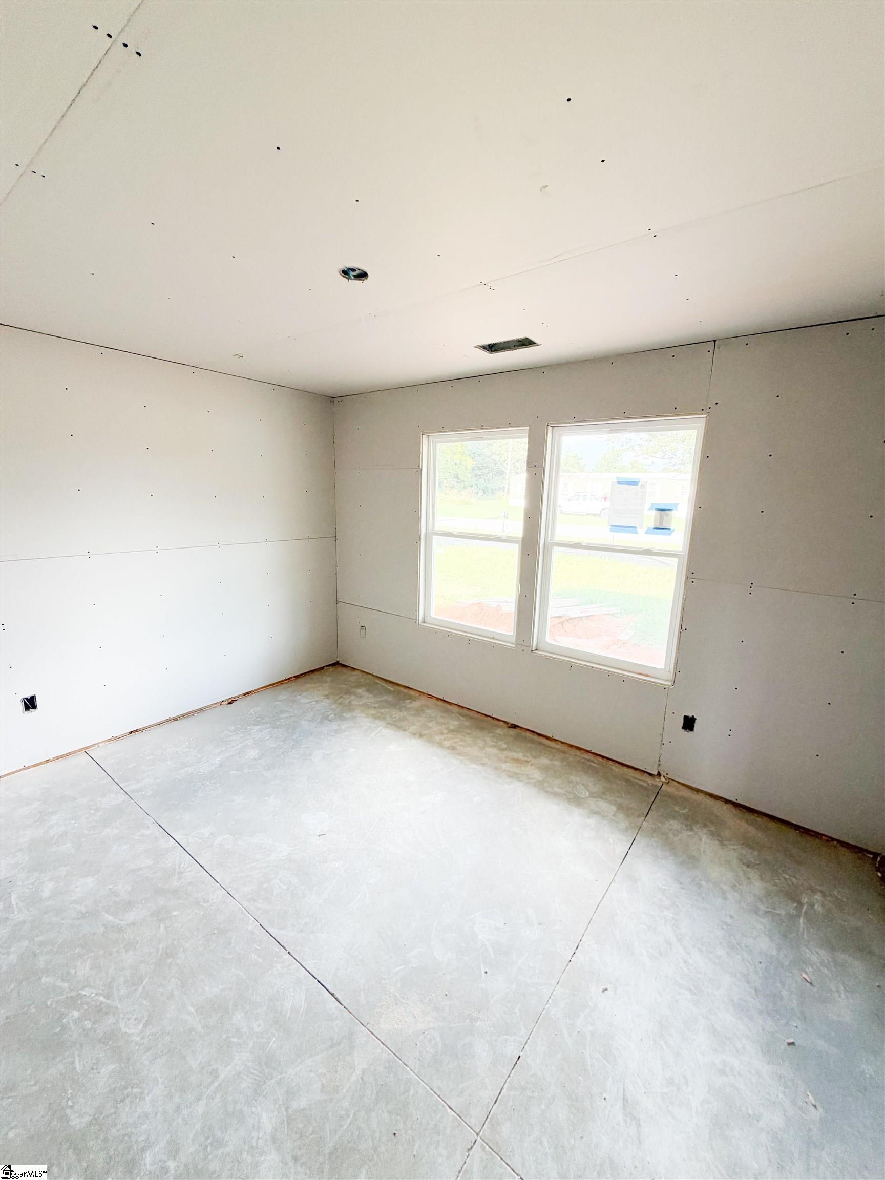 295 Henderson Road Property Photo 5