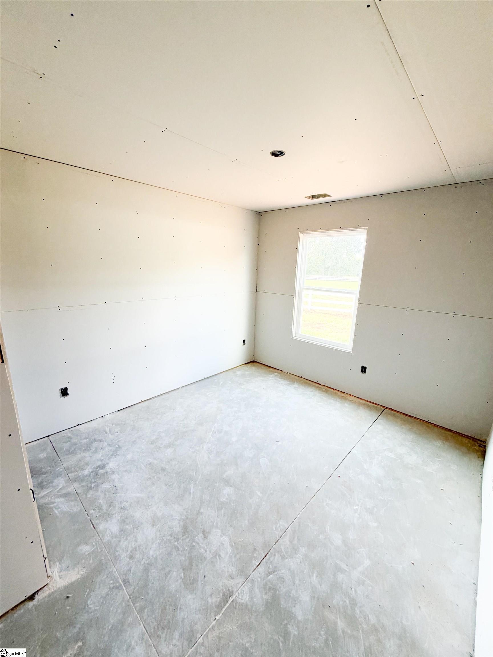 295 Henderson Road Property Photo 6