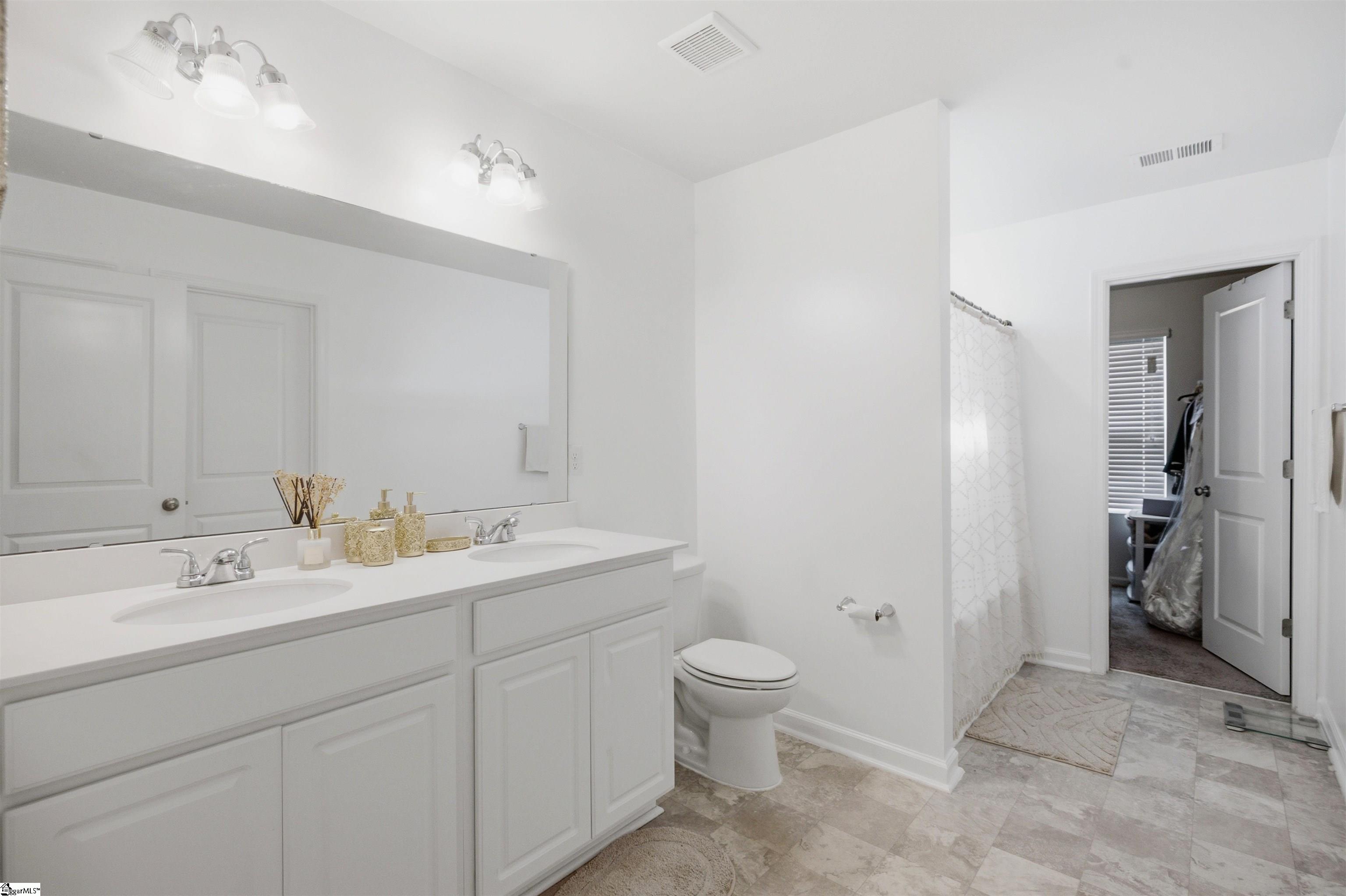712 Roebuck Avenue Property Photo 13
