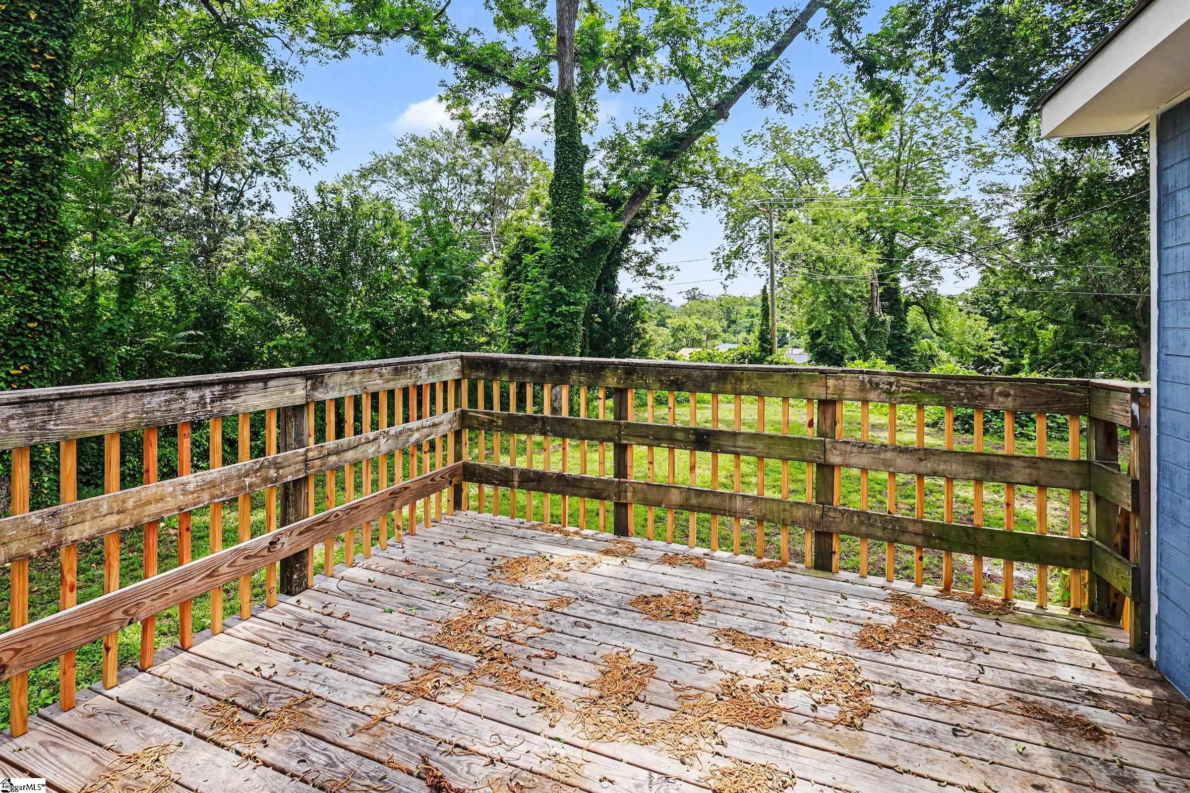 303 E Park Avenue Property Photo 45