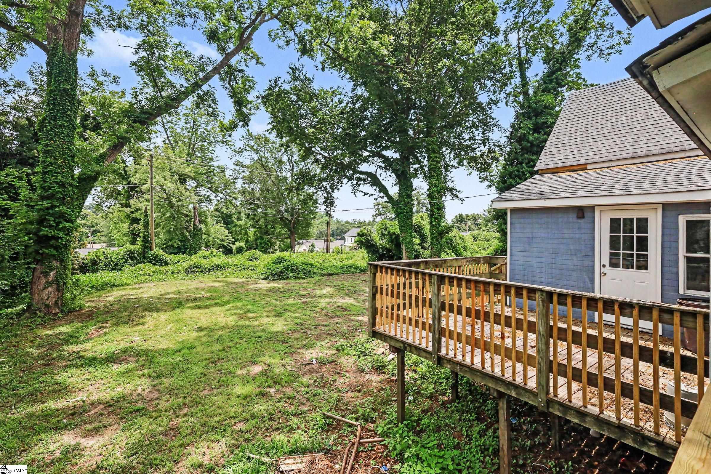 303 E Park Avenue Property Photo 46