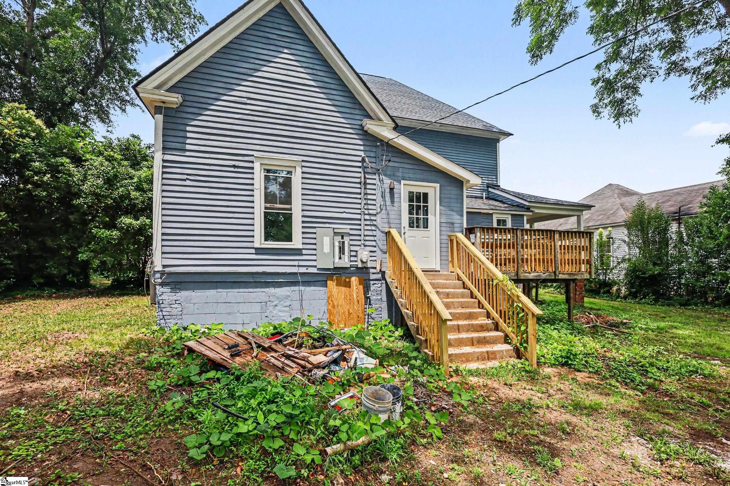 303 E Park Avenue Property Photo 47