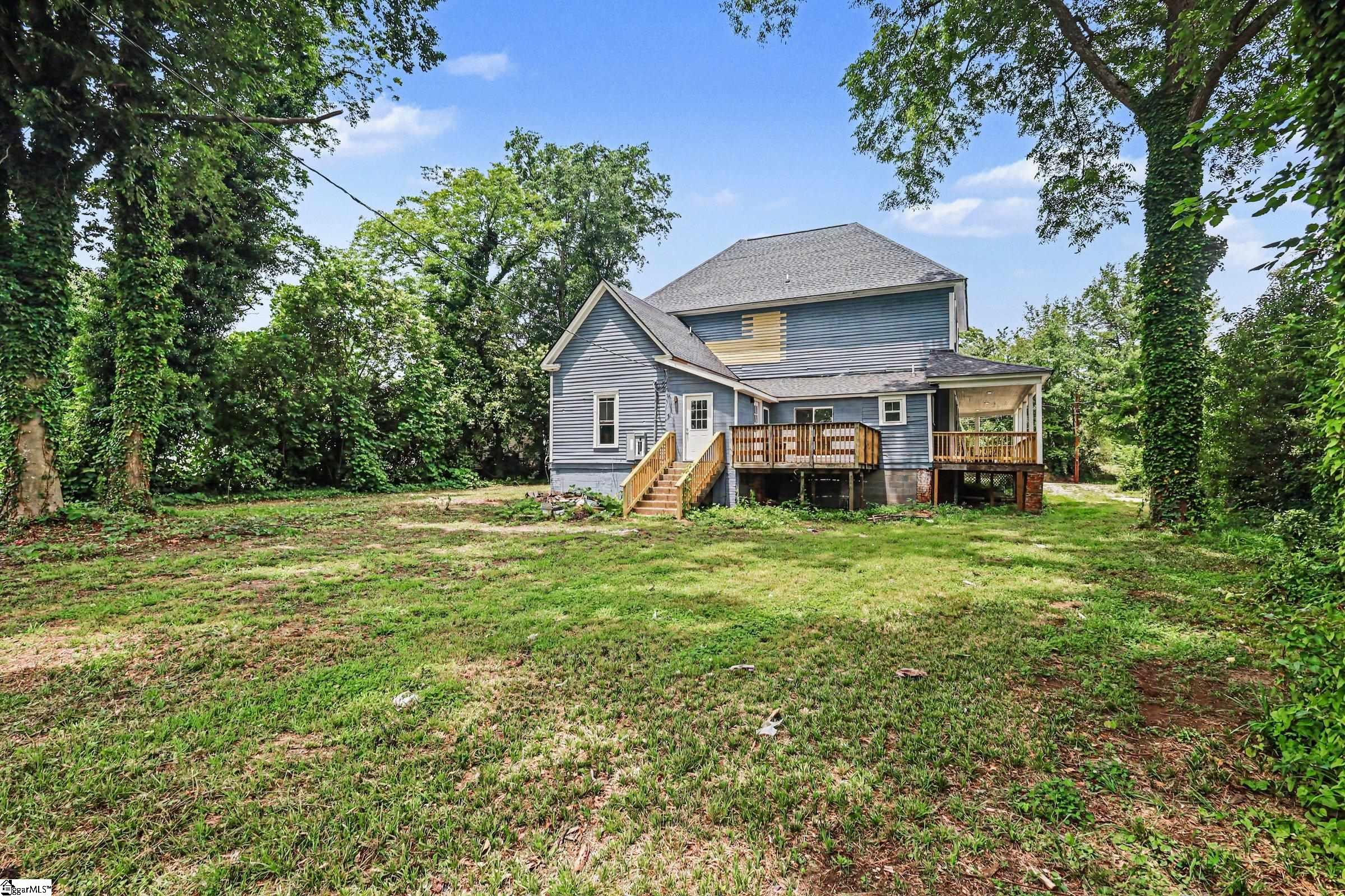 303 E Park Avenue Property Photo 48