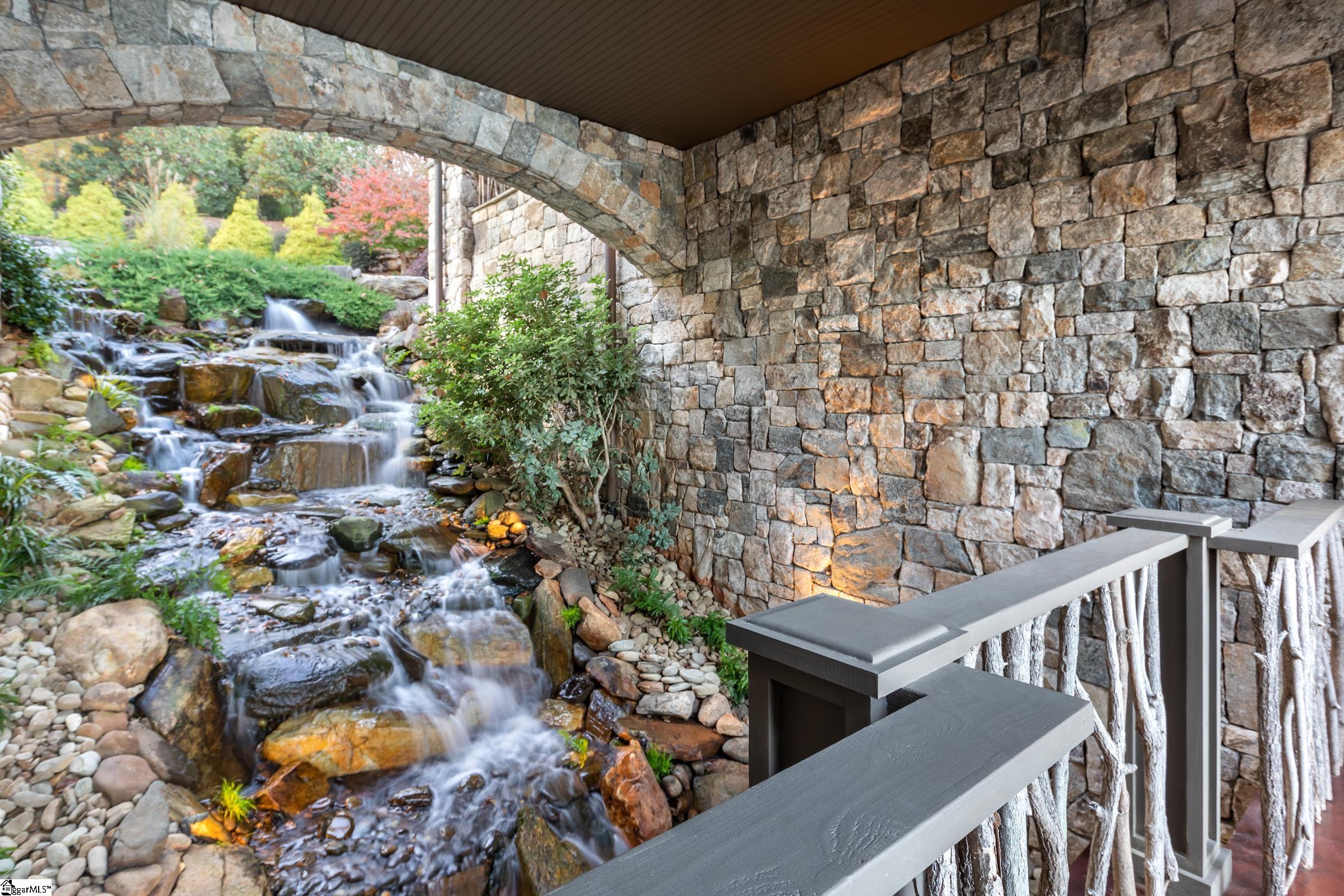 1596064 Property Photo 4