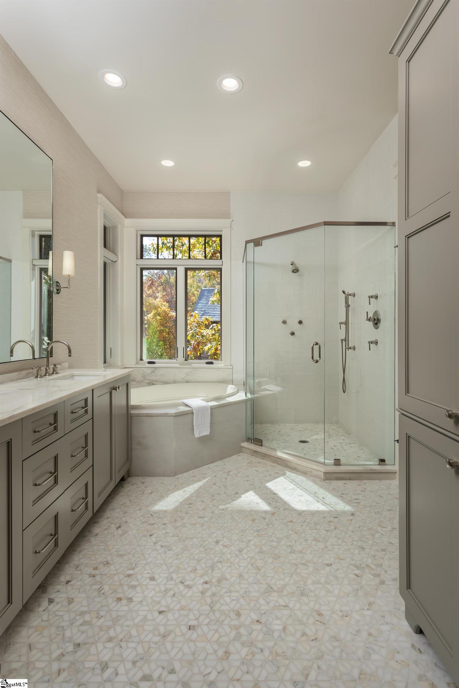1596064 Property Photo 16