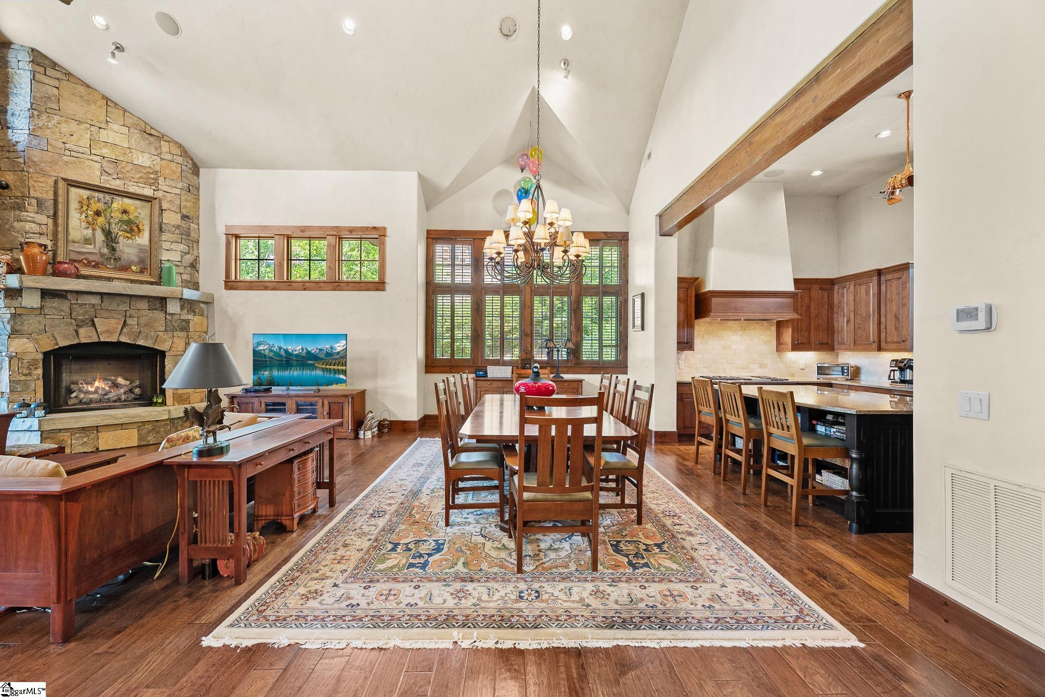 1596065 Property Photo 11