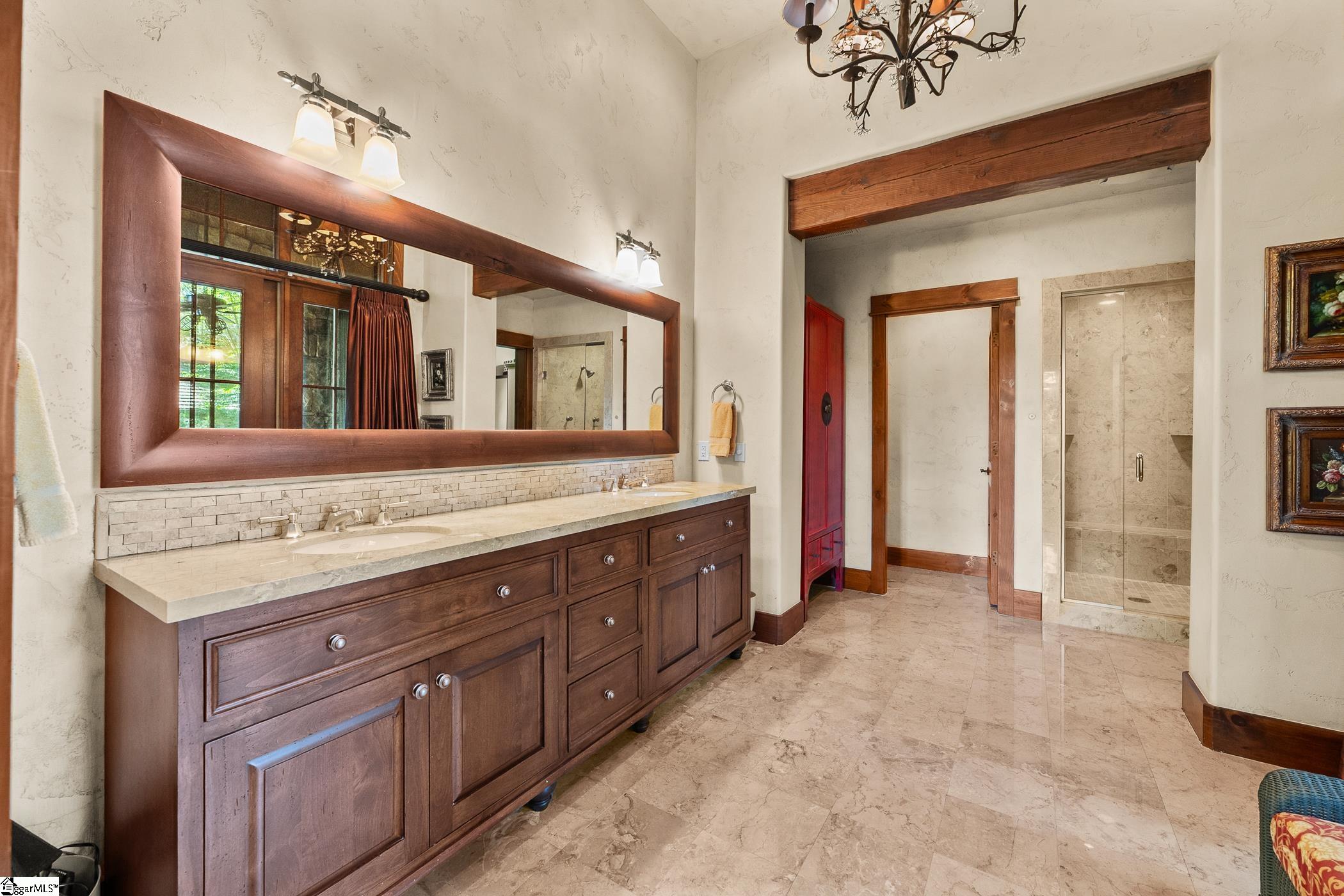 1596065 Property Photo 22