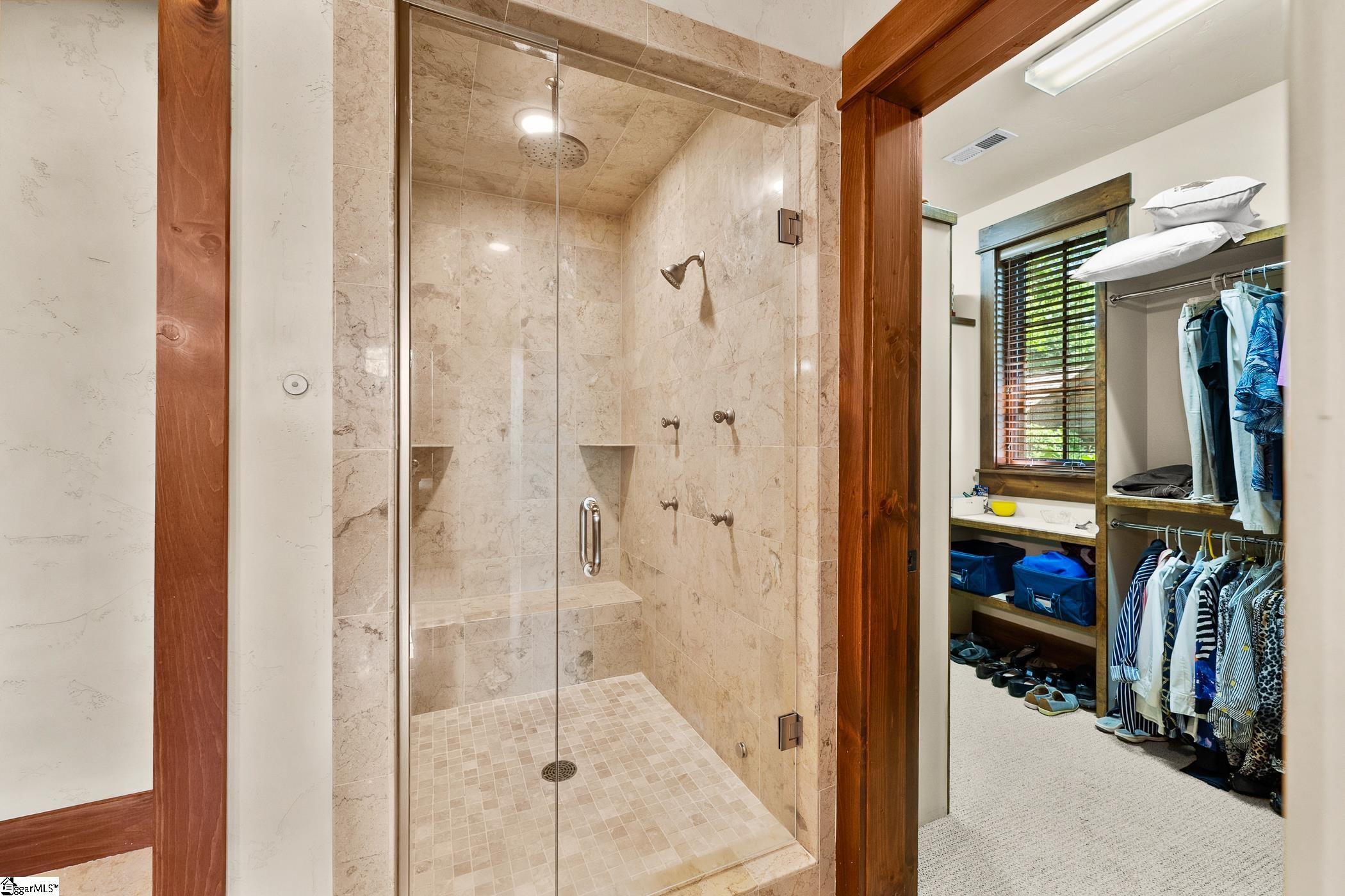 1596065 Property Photo 23