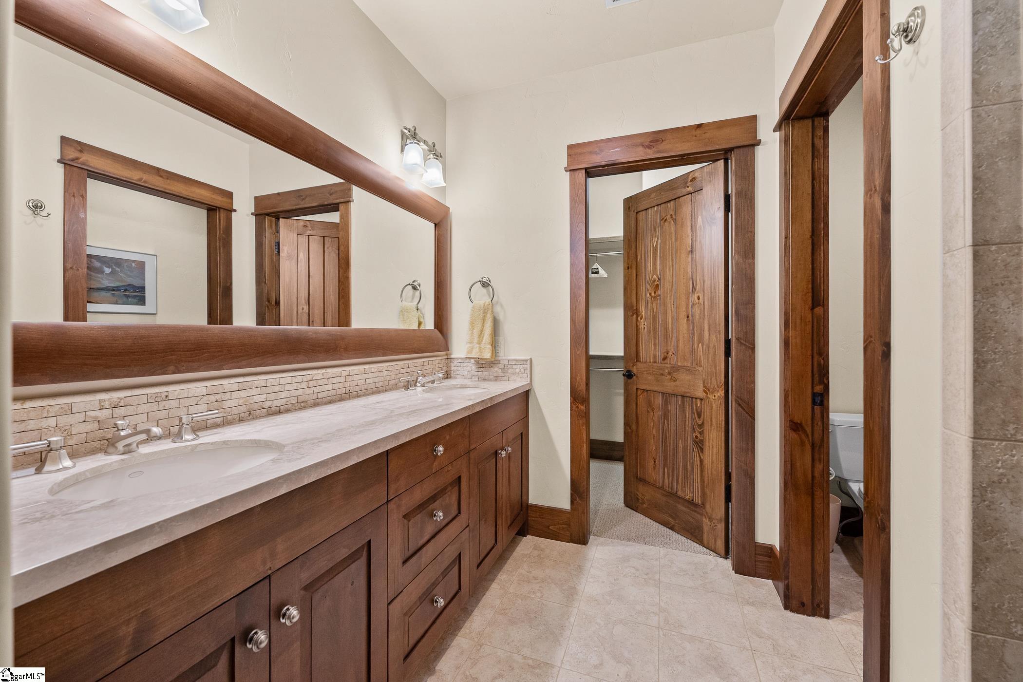 1596065 Property Photo 34