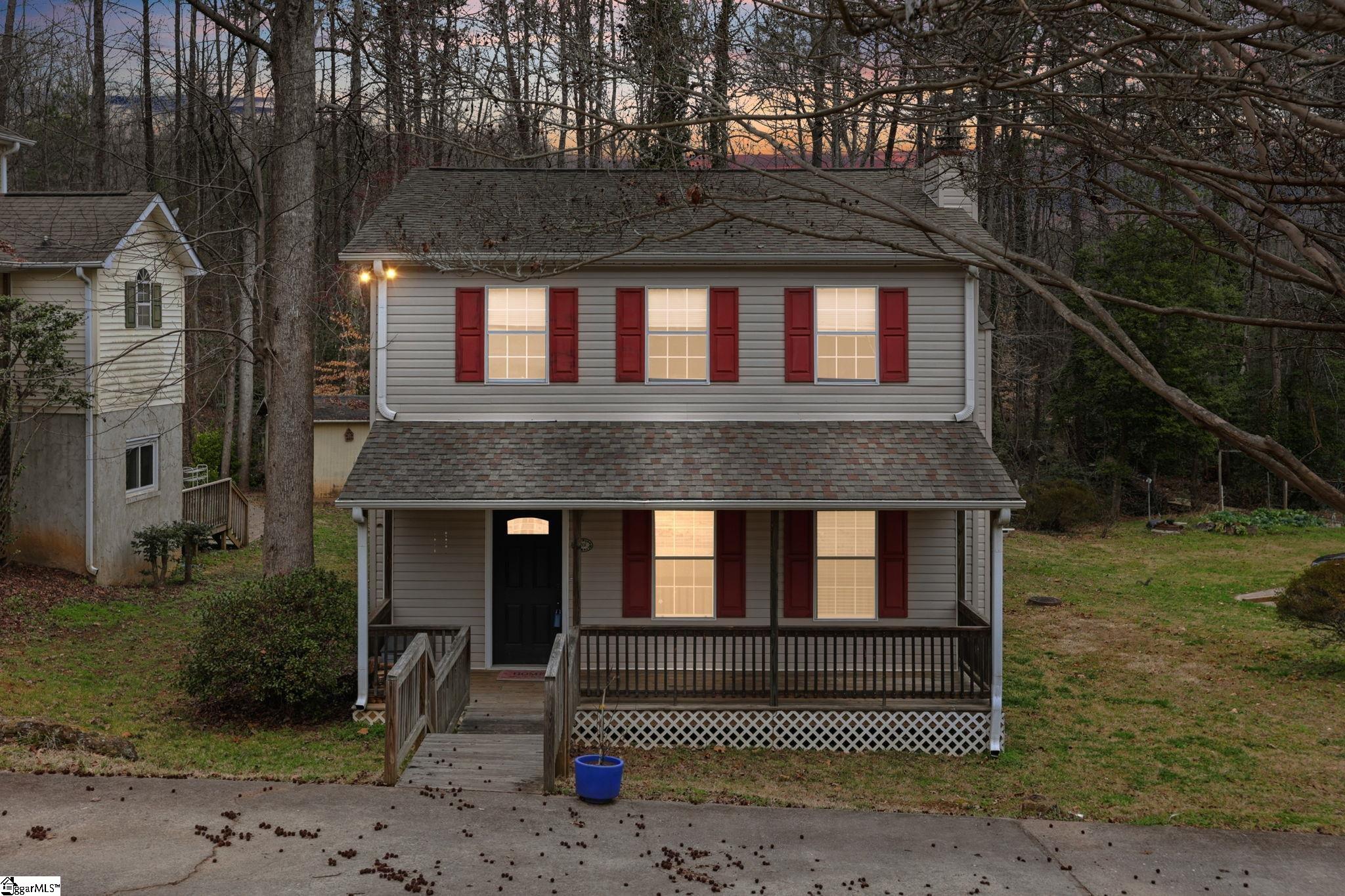 1301 Winding Way Property Photo 33