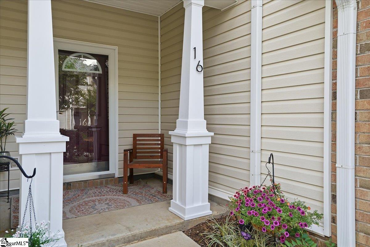 16 Rock Side Court Property Photo 2