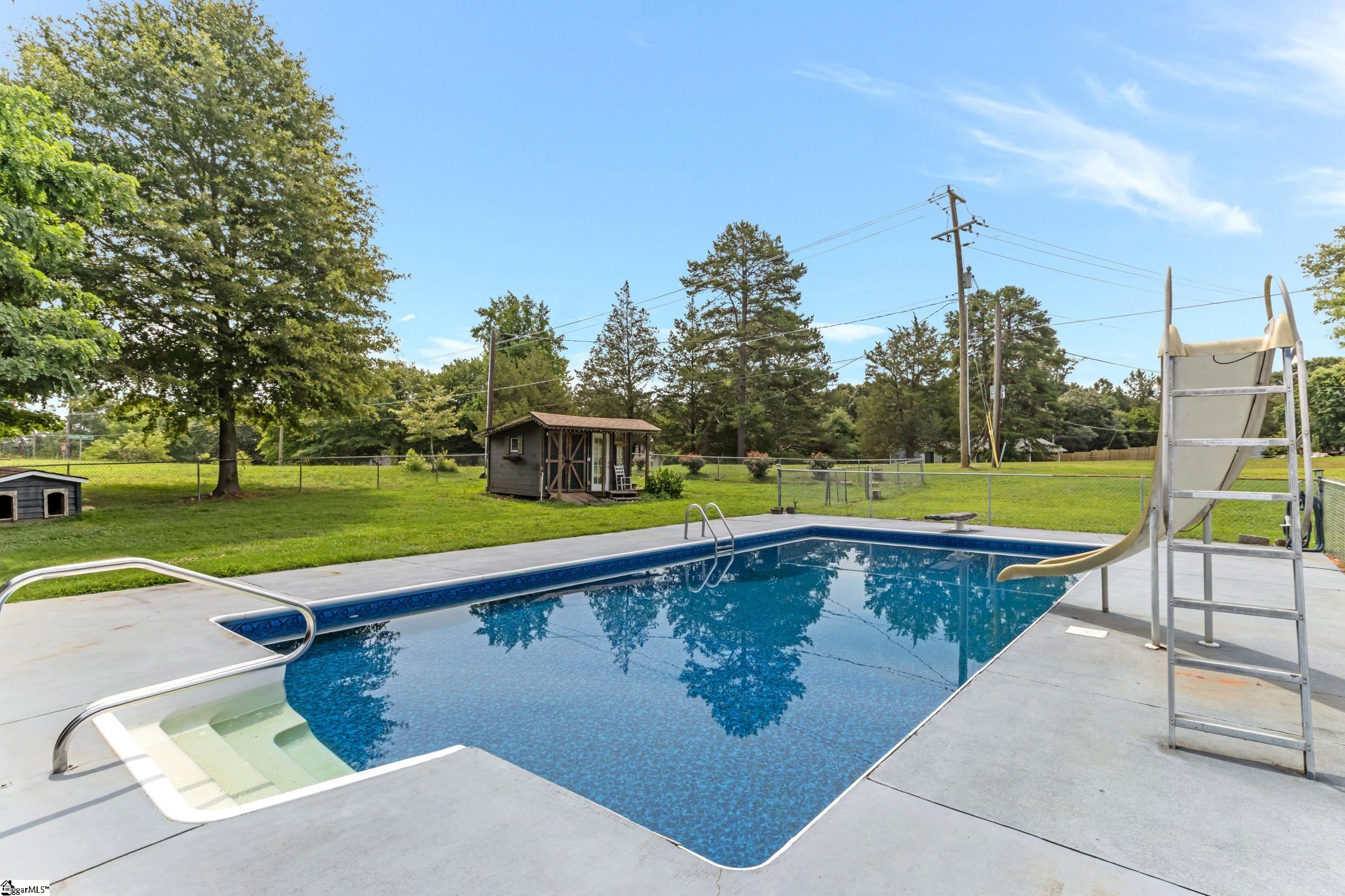 234 Country Glen Property Photo 29