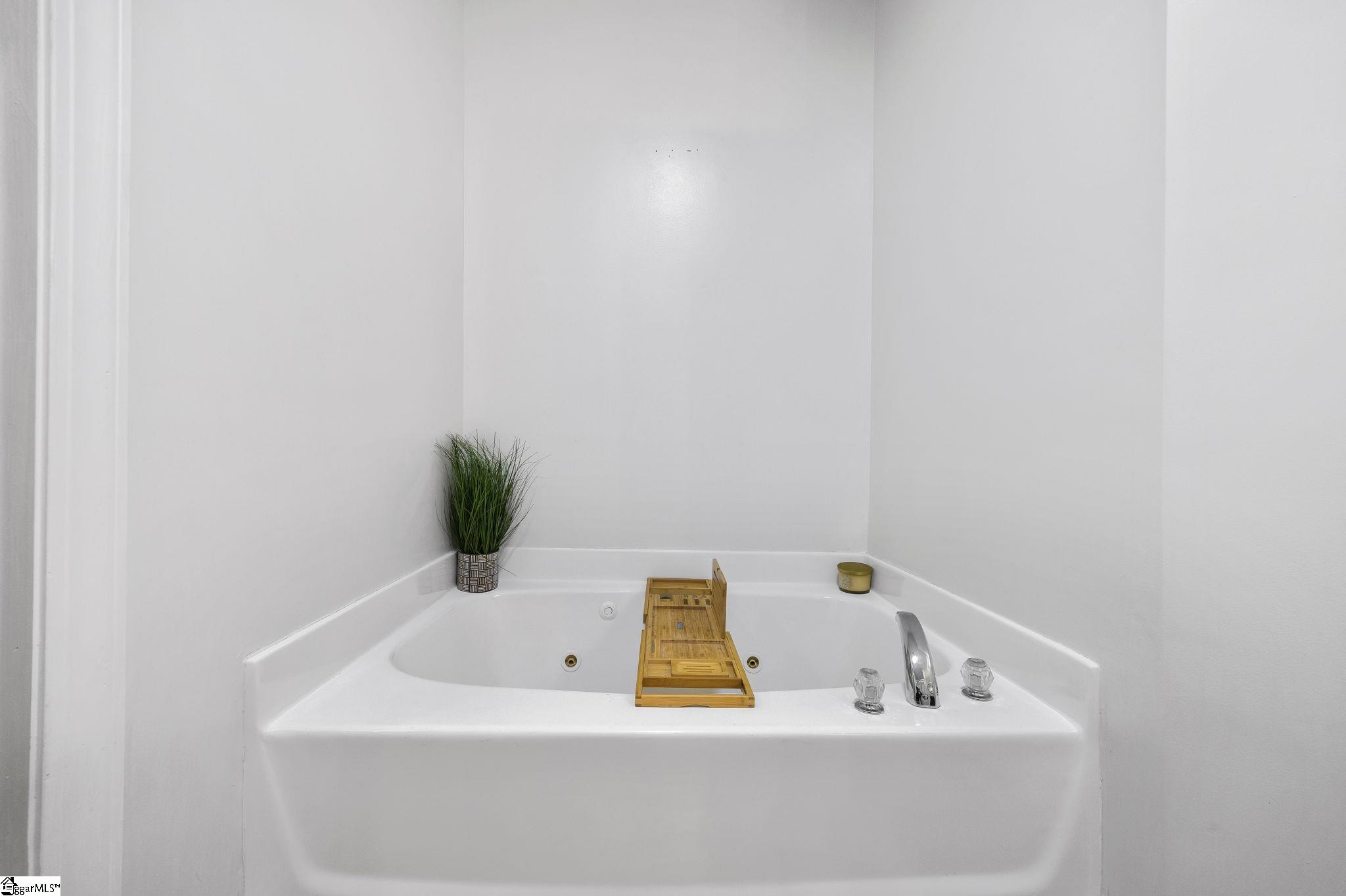 104 Benjamin Drive Property Photo 16