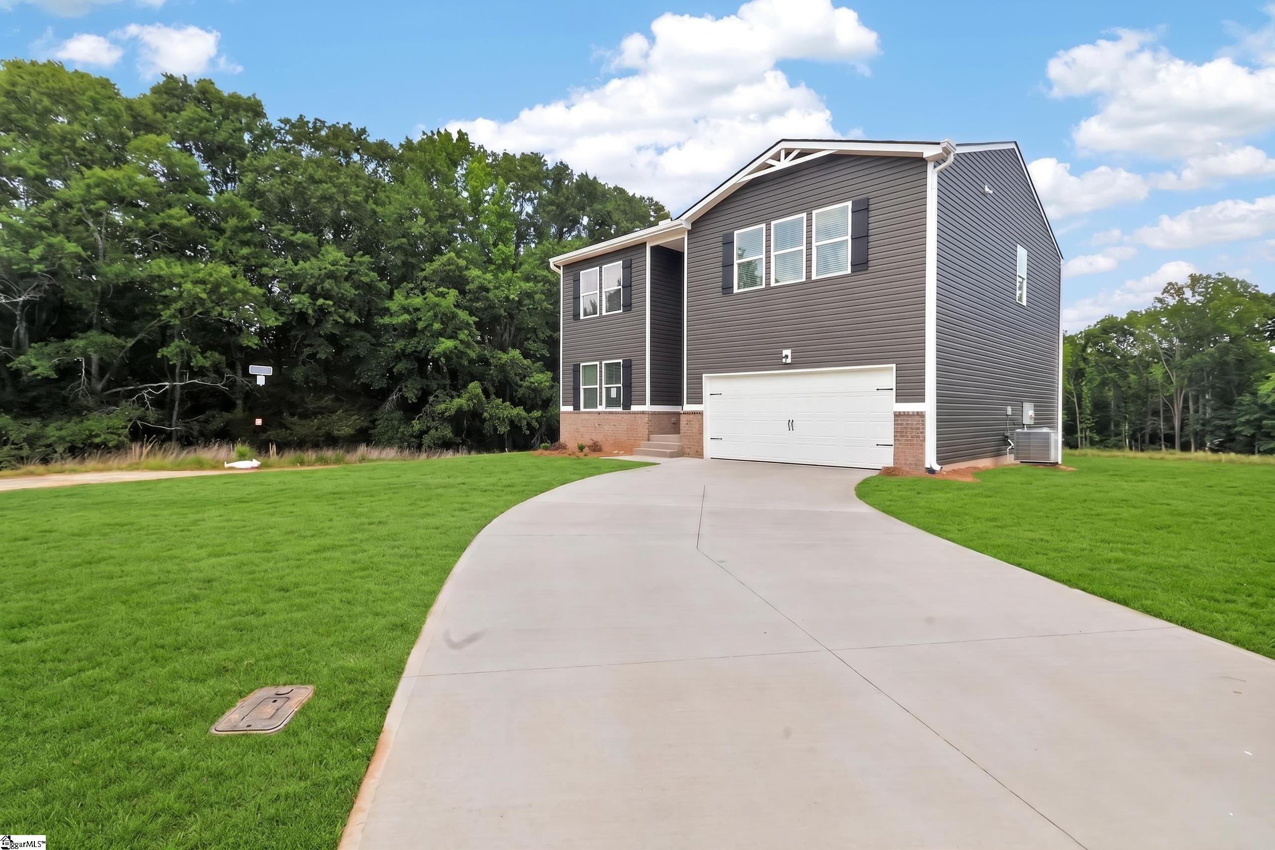 101 Spring Knoll Way Property Photo 2