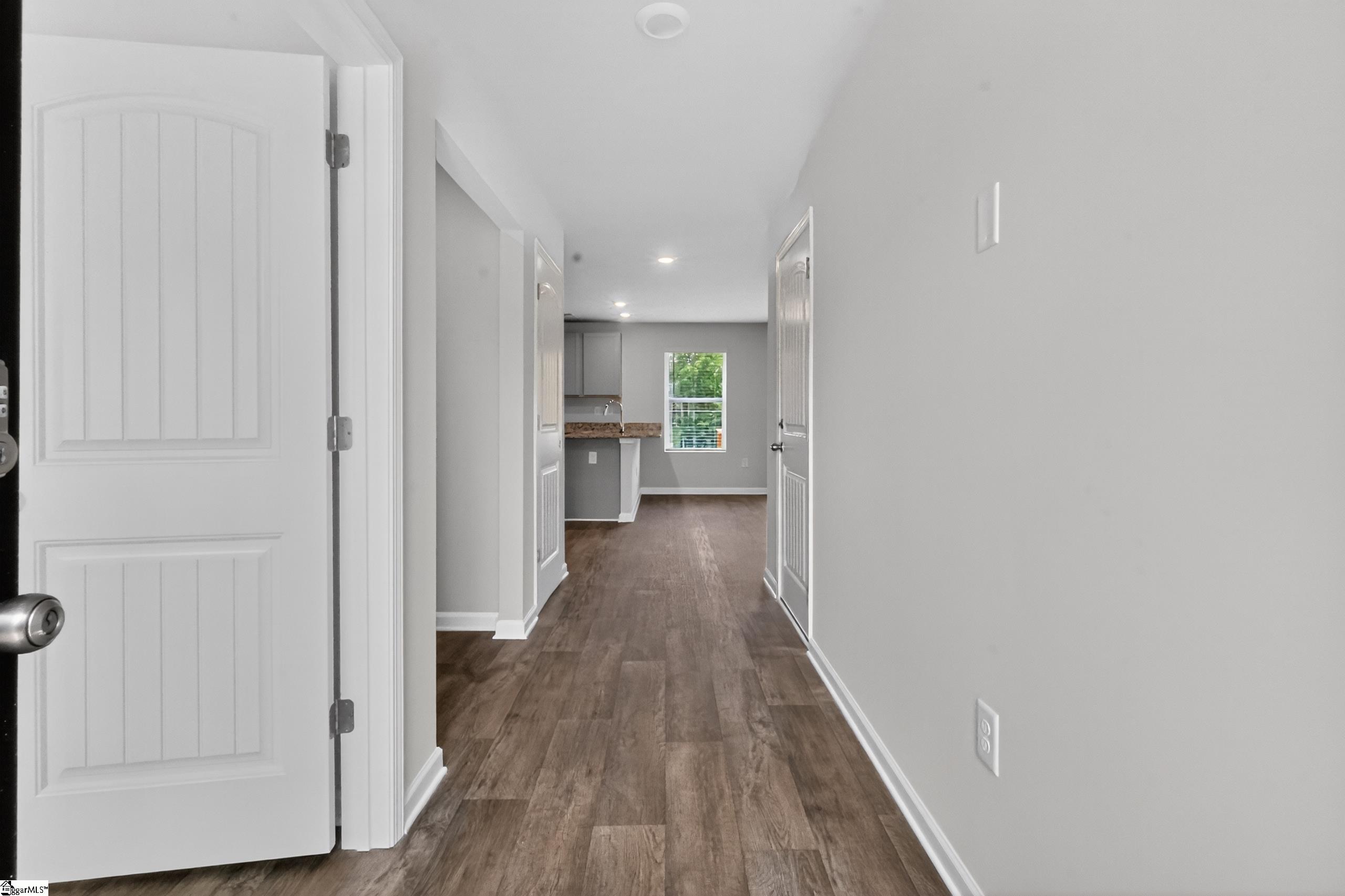 101 Spring Knoll Way Property Photo 3