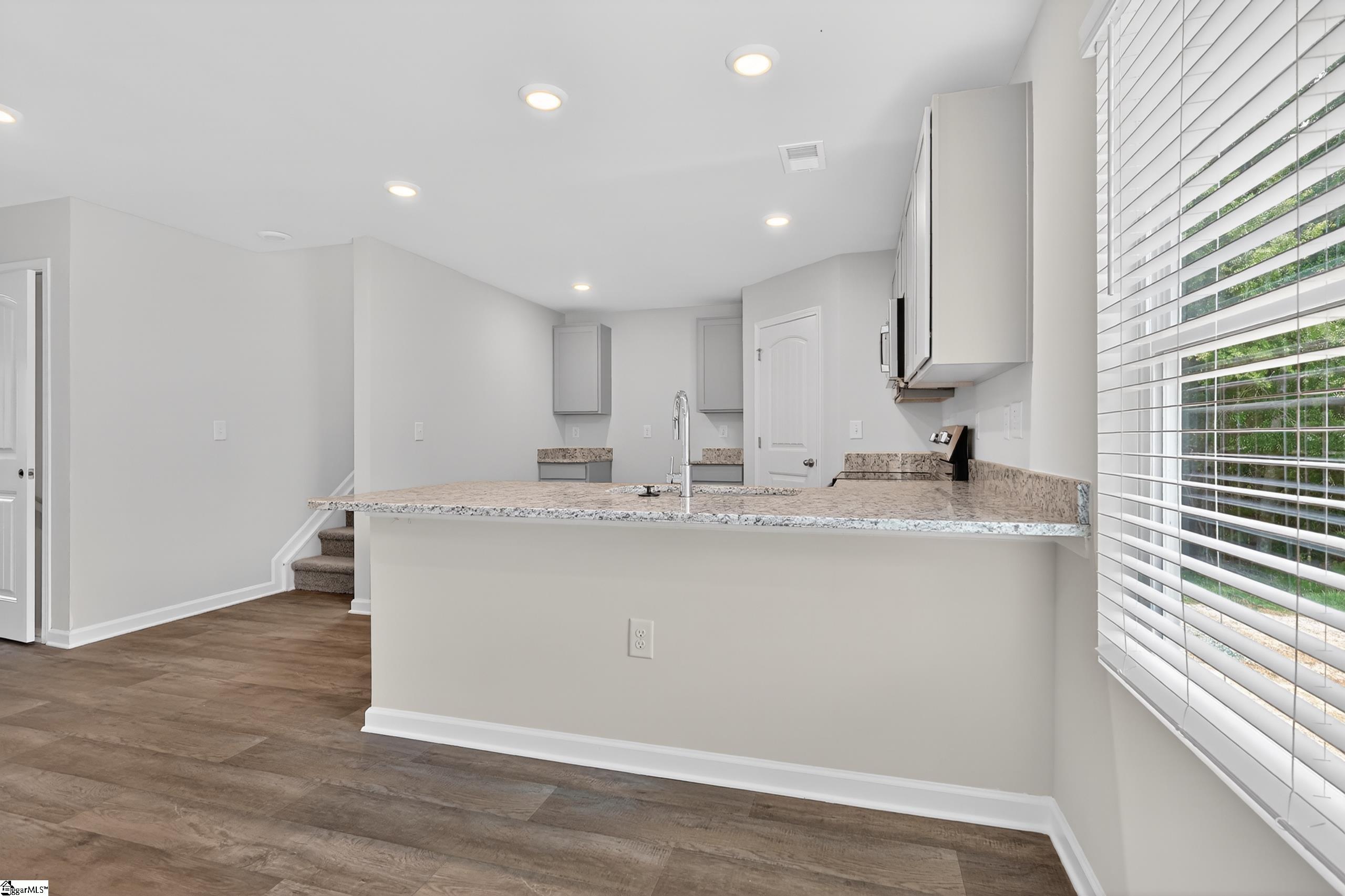 101 Spring Knoll Way Property Photo 10