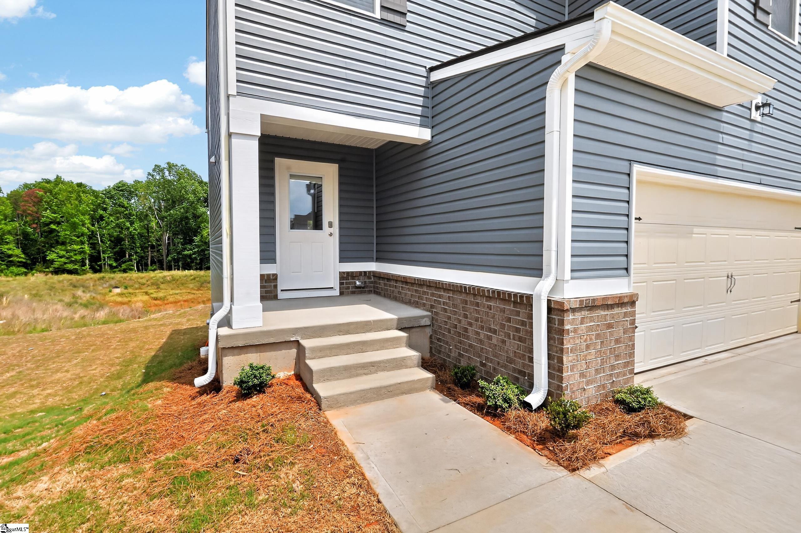 103 Spring Knoll Way Property Photo 3