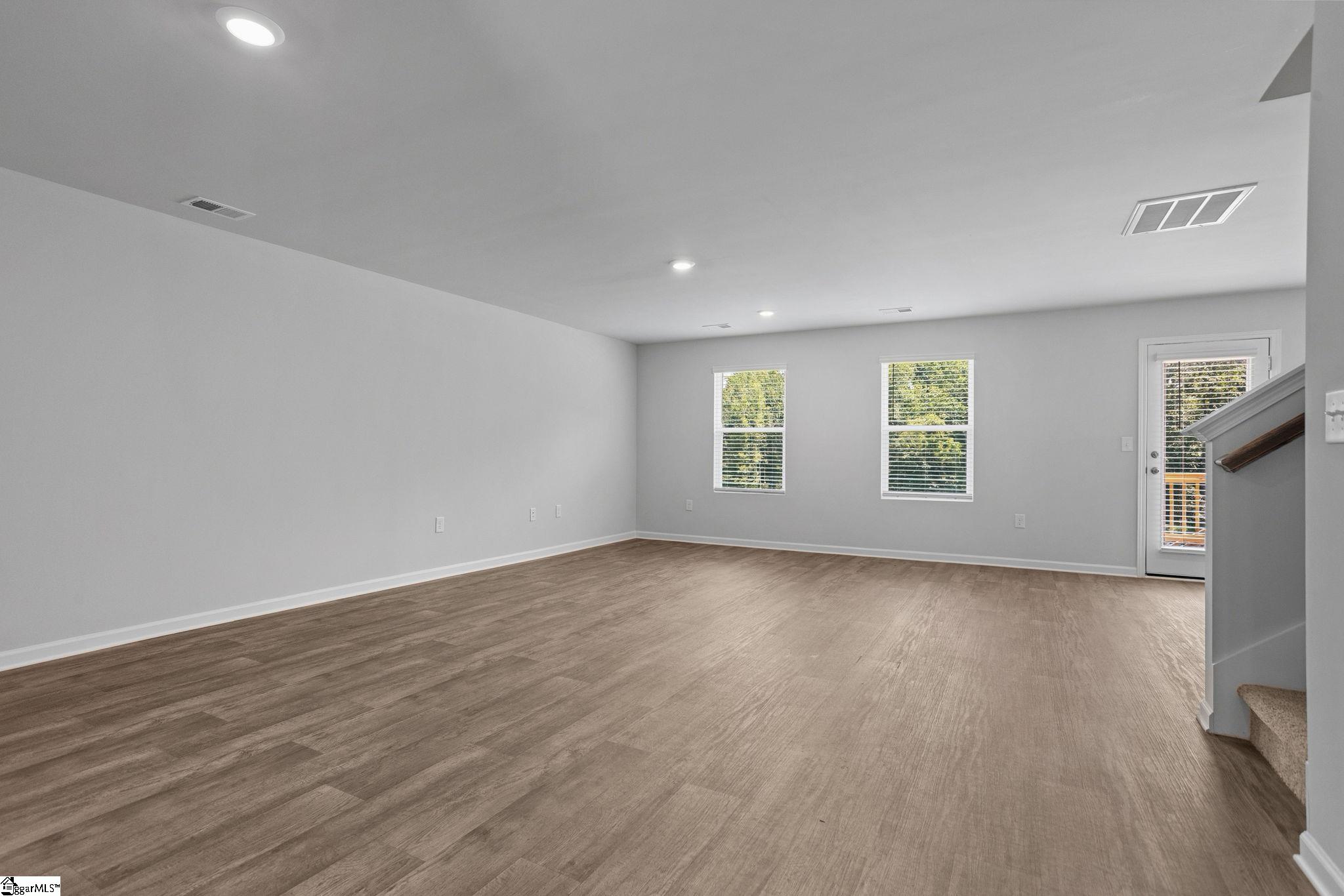 105 Spring Knoll Way Property Photo 5