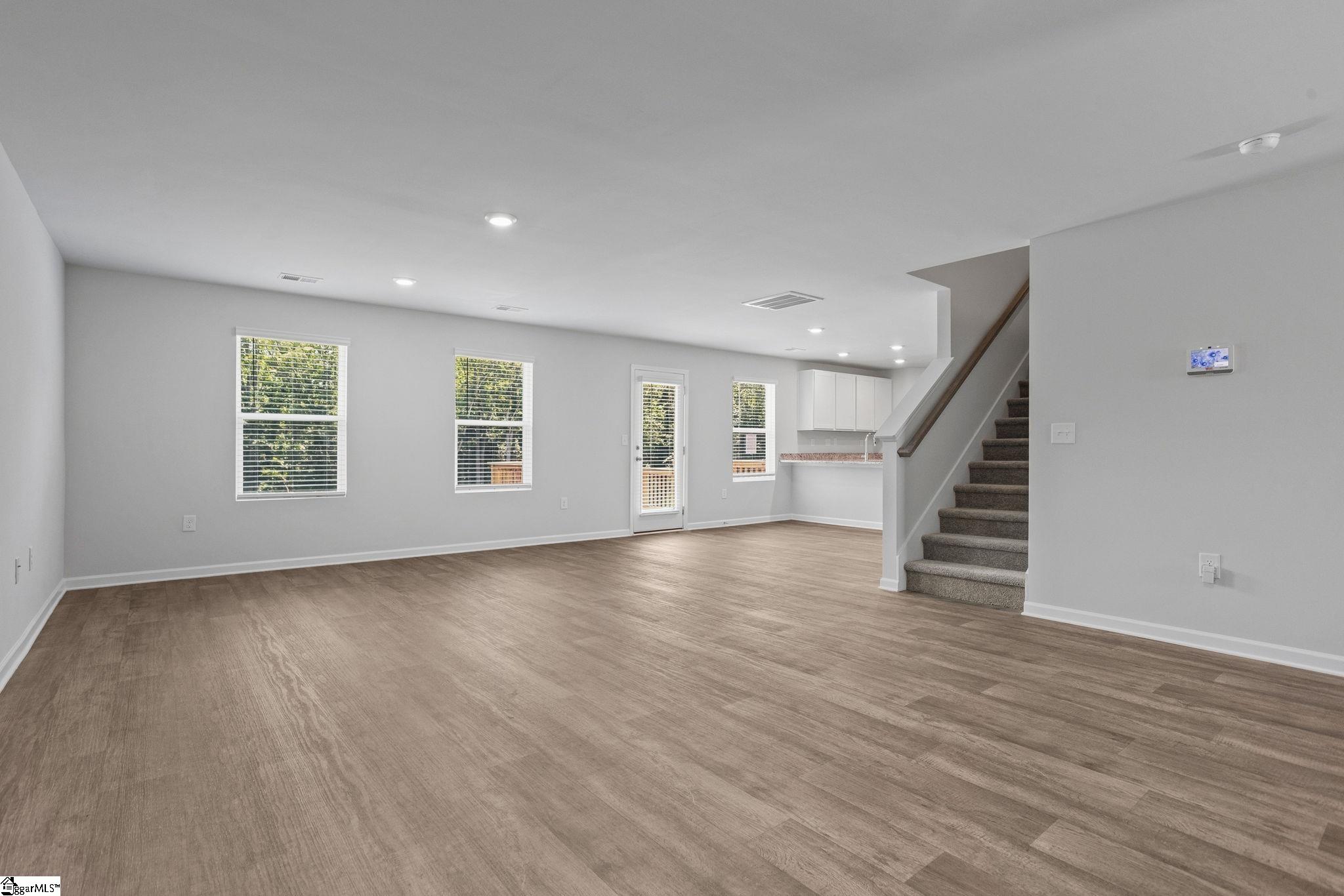 105 Spring Knoll Way Property Photo 6