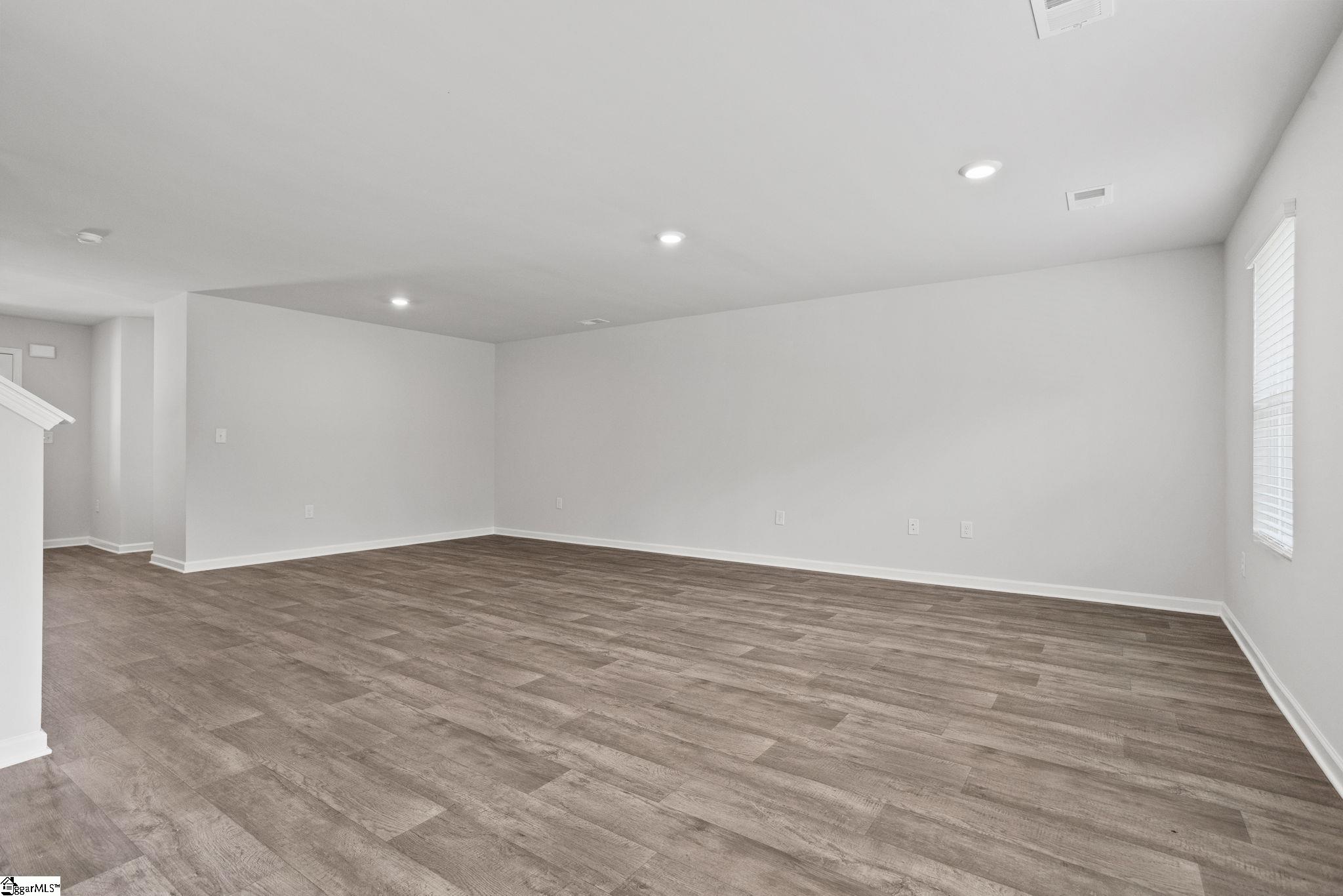 105 Spring Knoll Way Property Photo 8