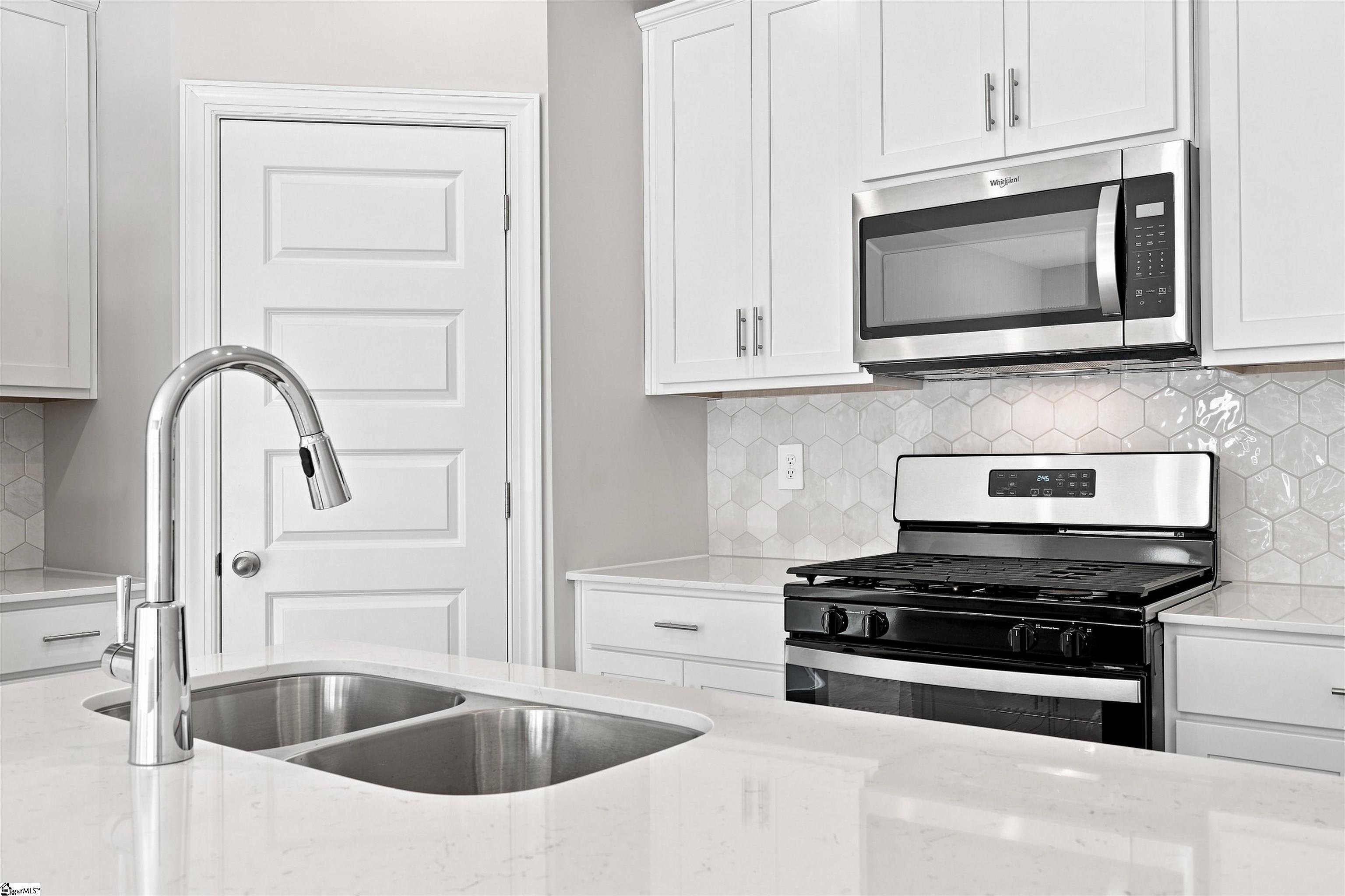 446 Blissful Court Property Photo 9