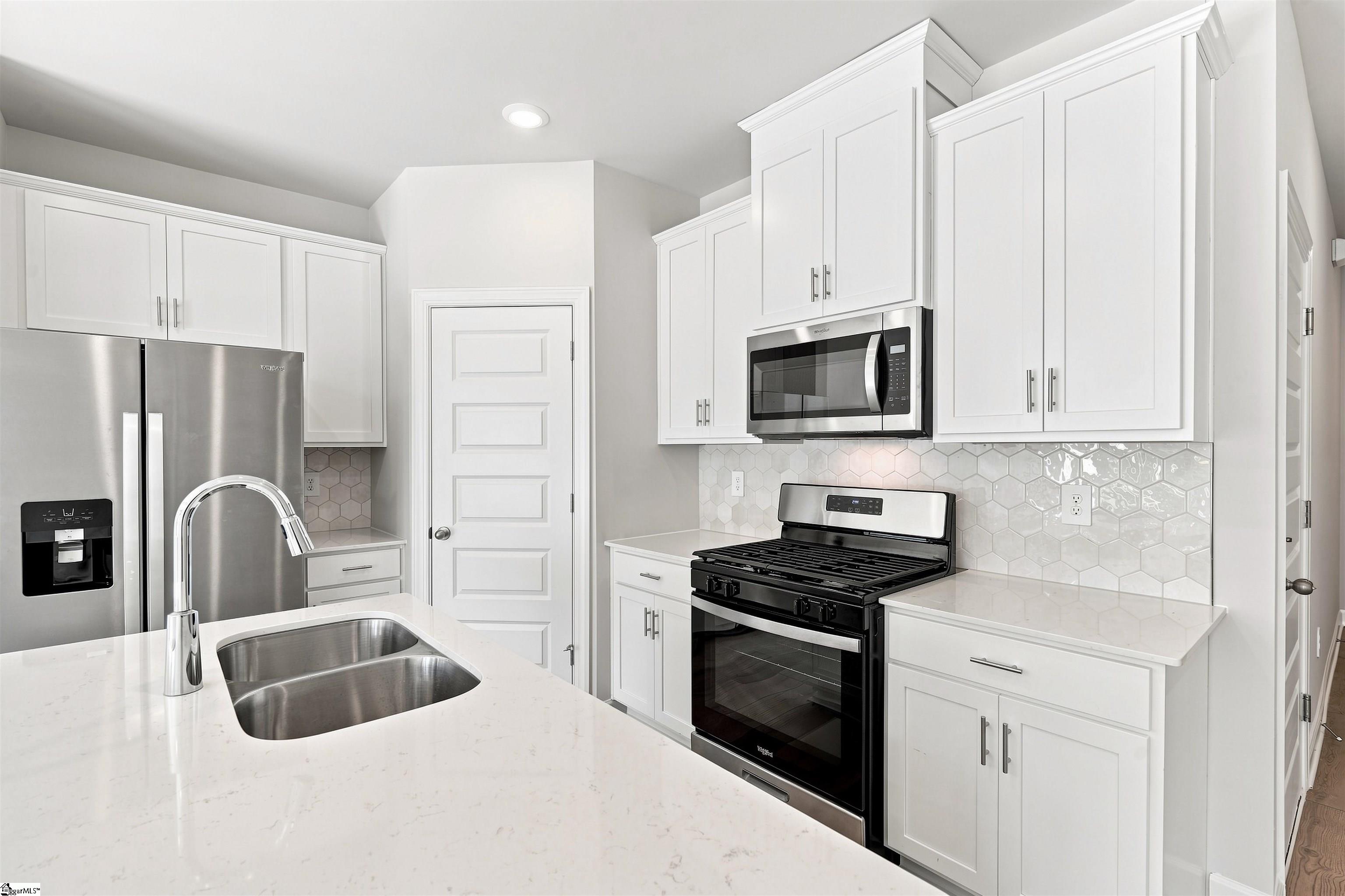 446 Blissful Court Property Photo 10