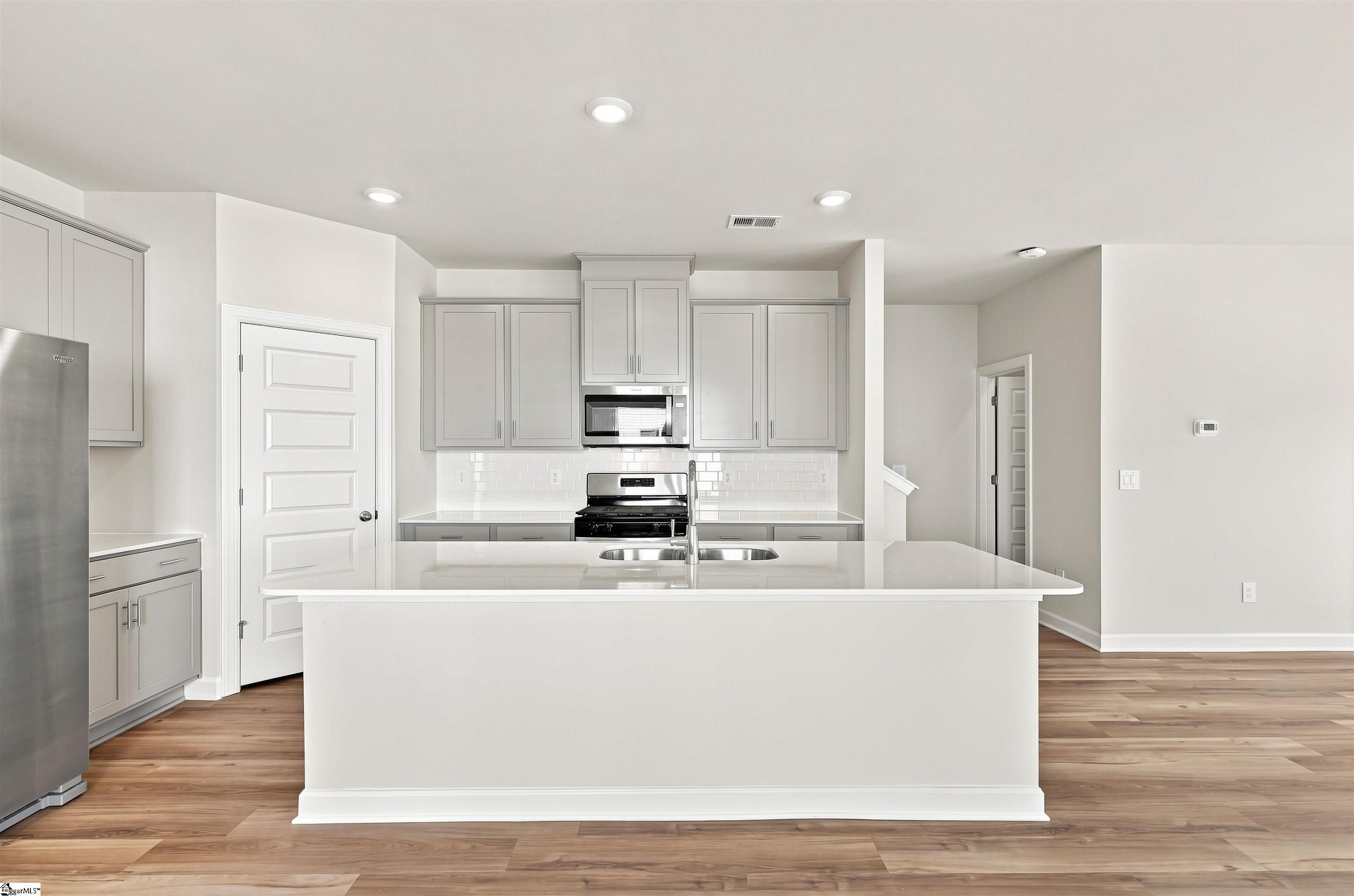442 Blissful Court Property Photo 7