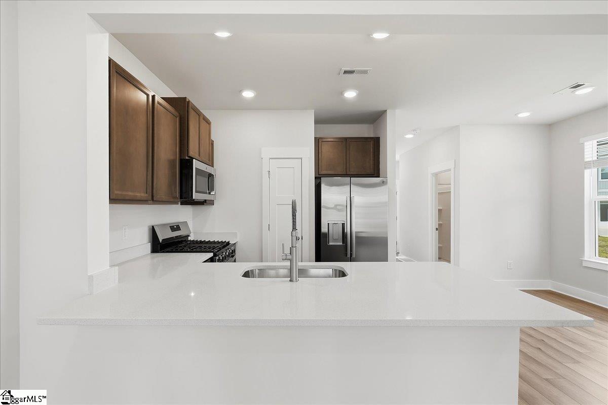 239 Islay Way Property Photo 4