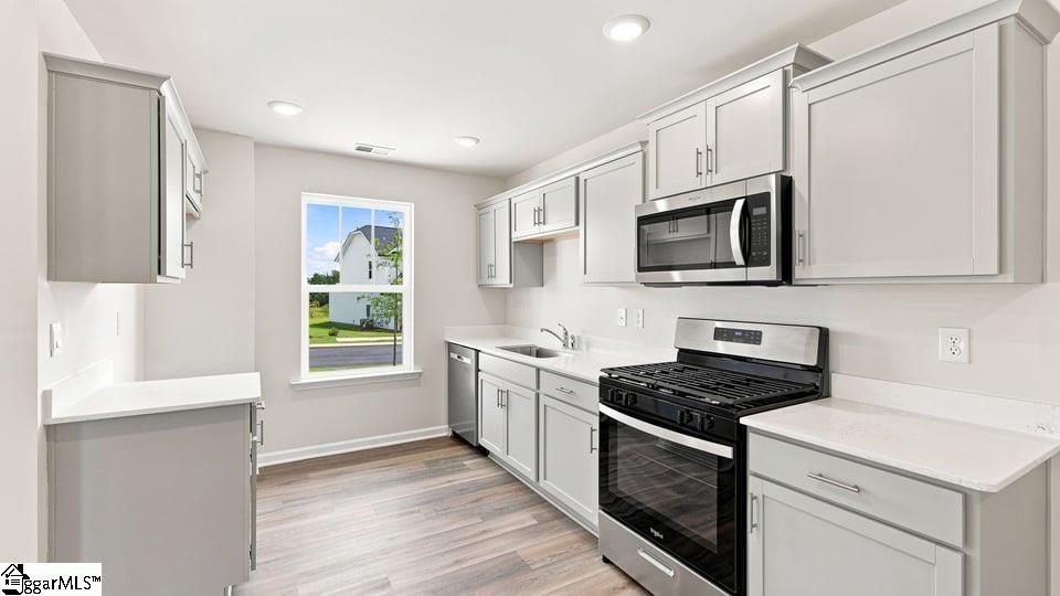 713 Longton Street Property Photo 11