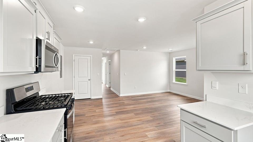 713 Longton Street Property Photo 16