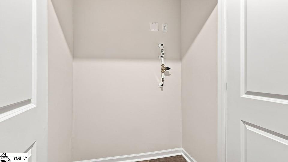 713 Longton Street Property Photo 33