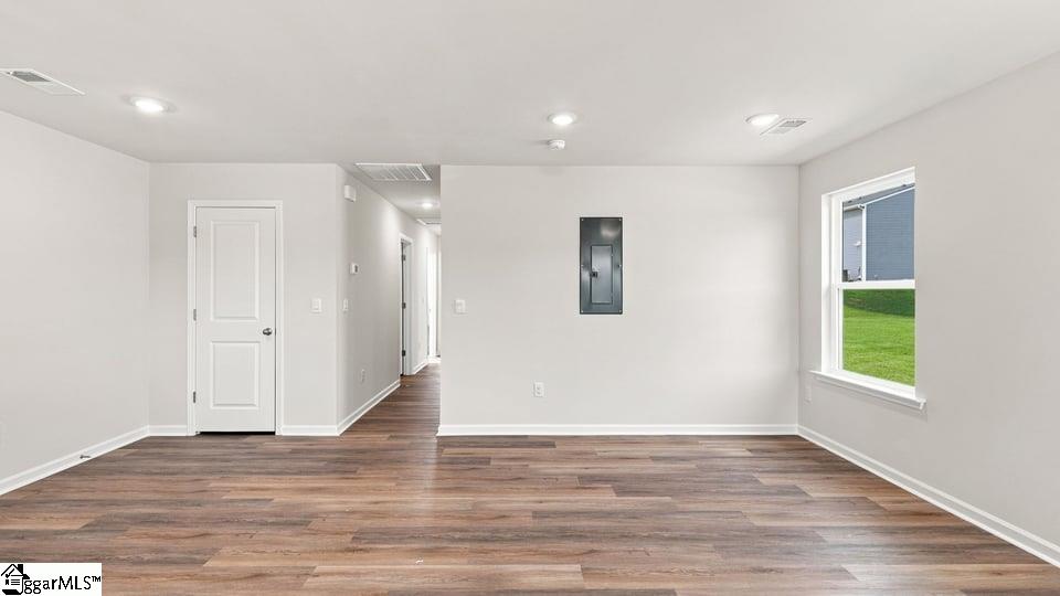 717 Longton Street Property Photo 4
