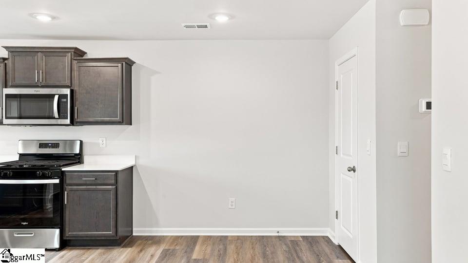717 Longton Street Property Photo 10
