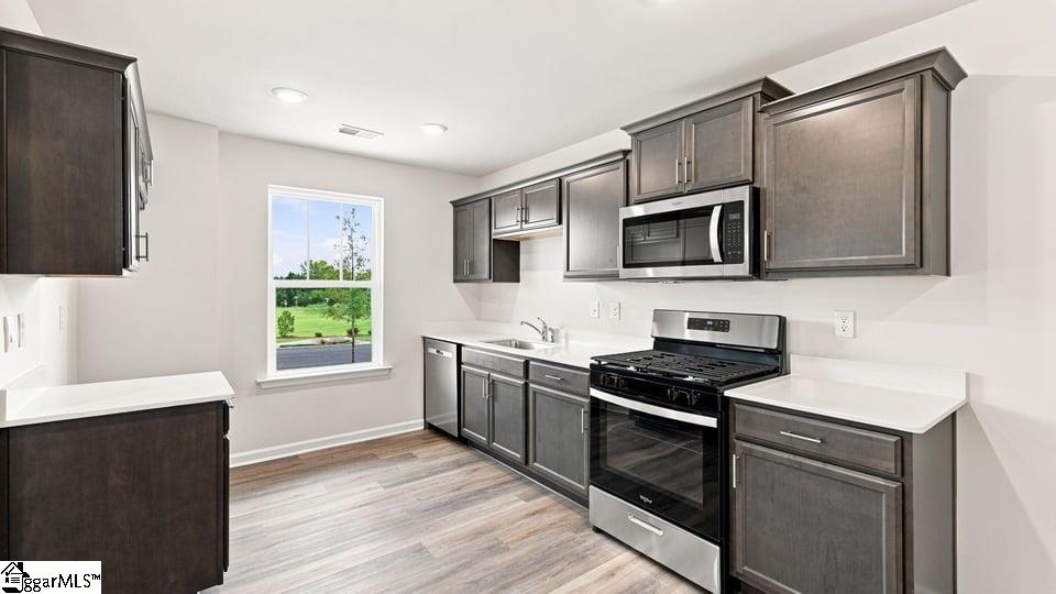 717 Longton Street Property Photo 11