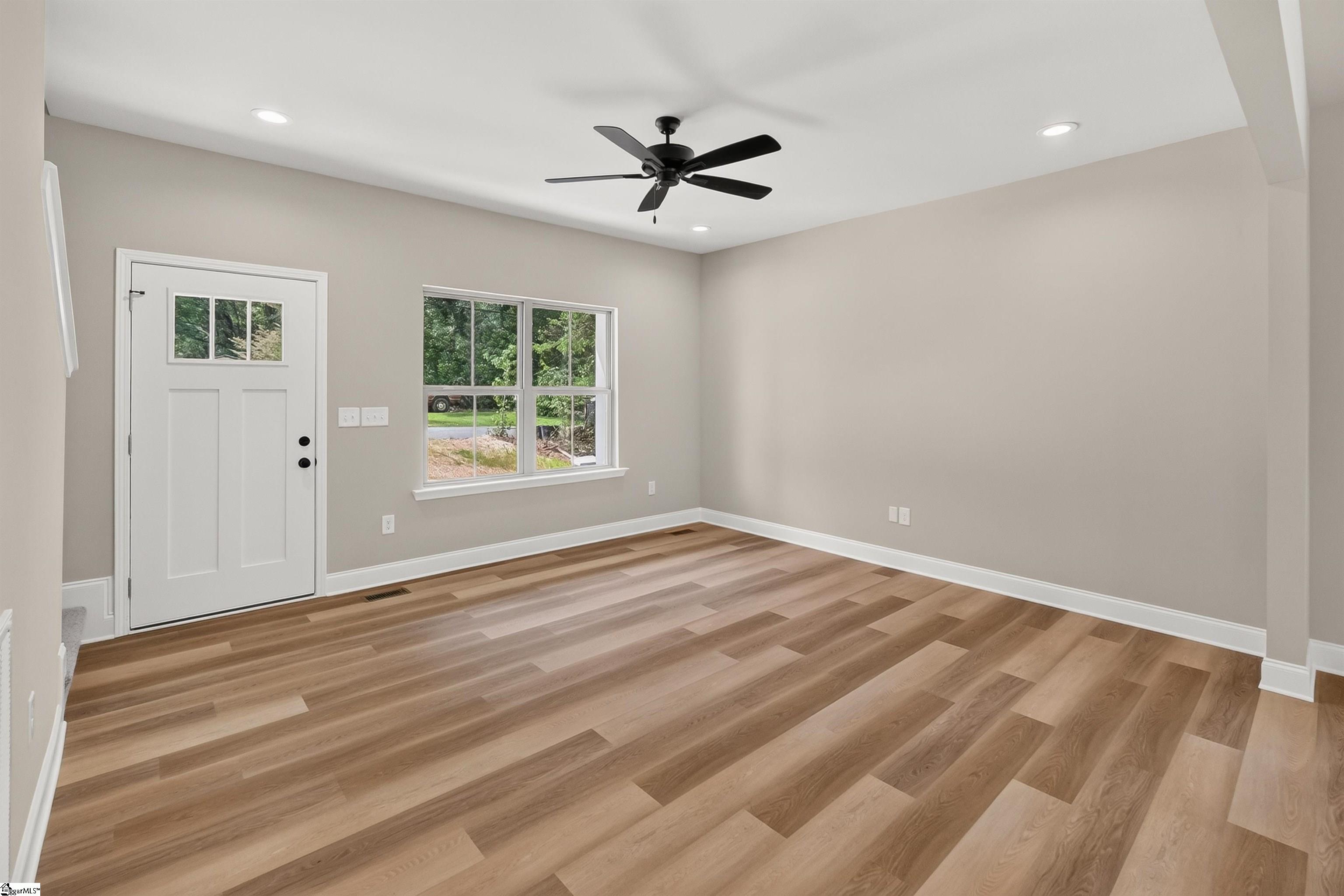 136 S Church Street Property Photo 3