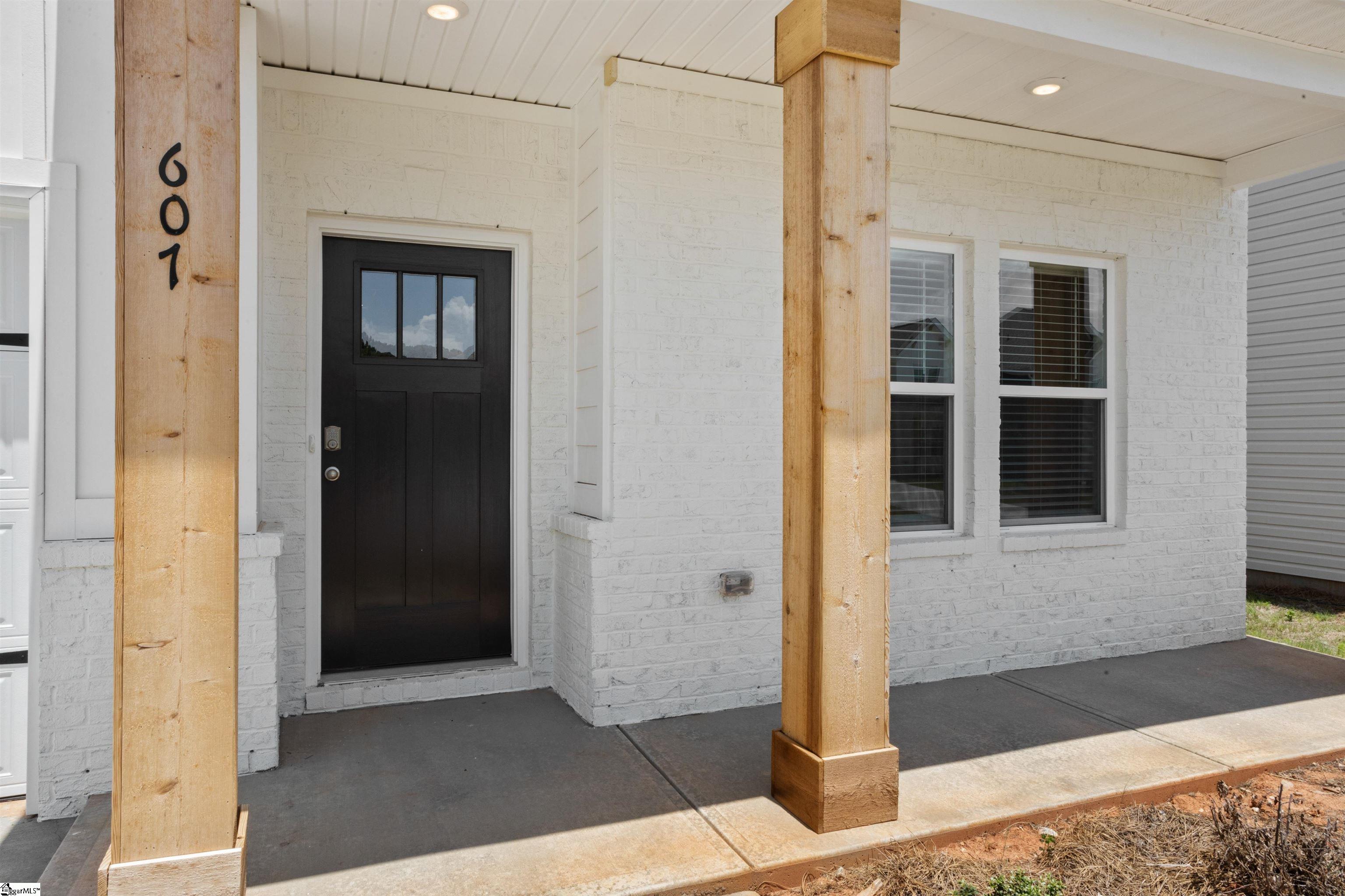 607 Silver Fir Street Property Photo 3
