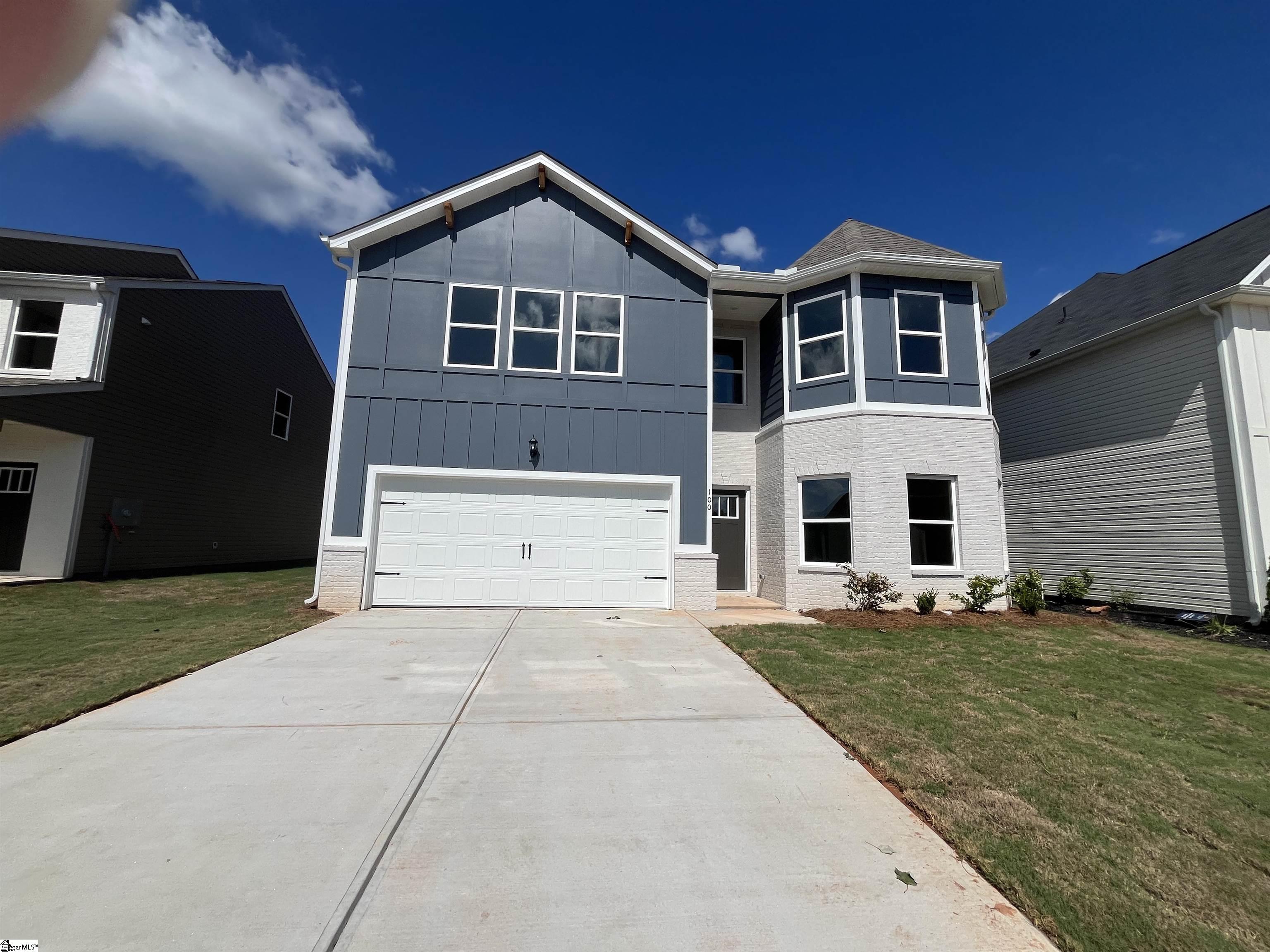 100 Juniper Valley Circle Property Photo 1