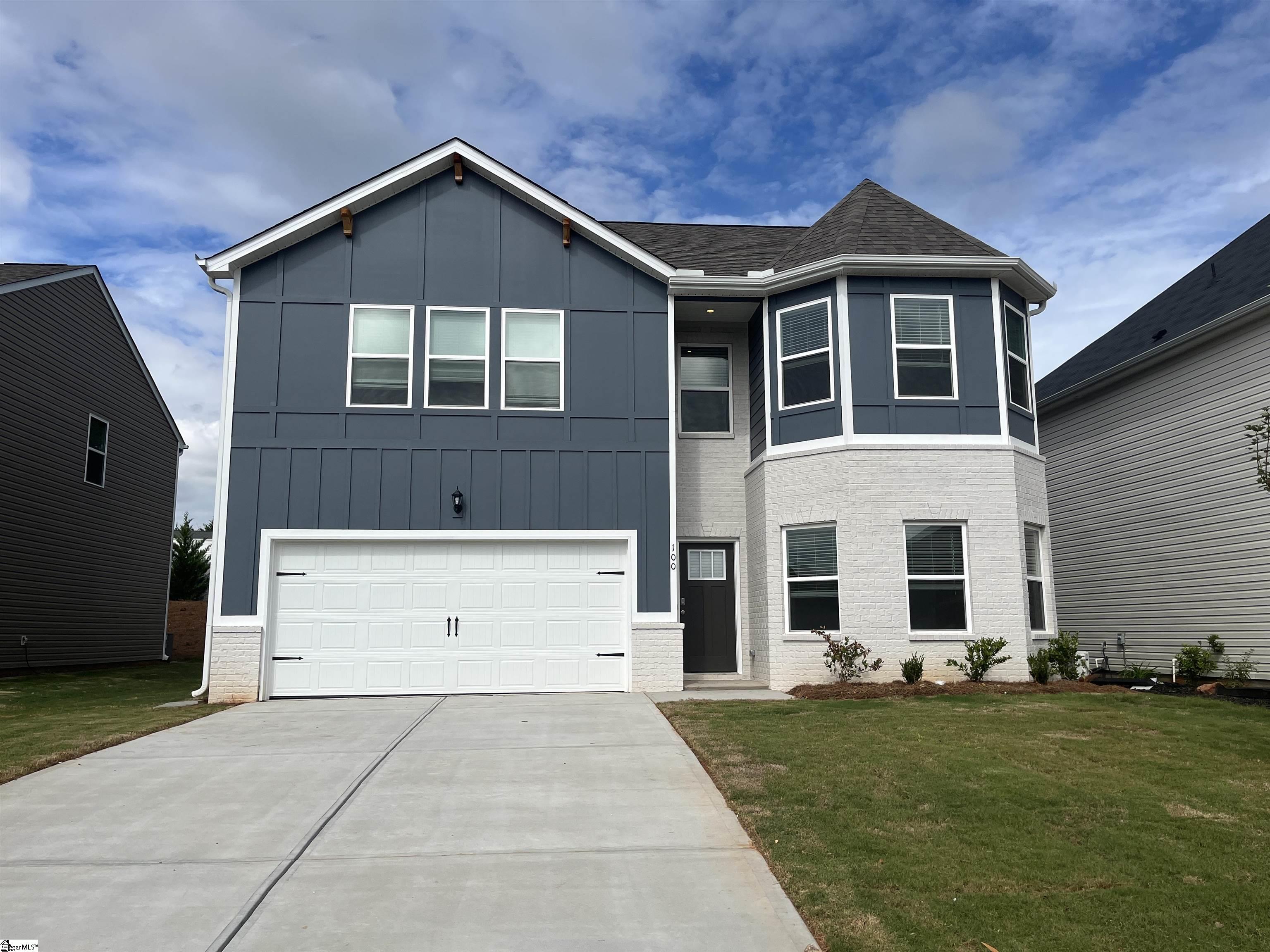 100 Juniper Valley Circle Property Photo 1