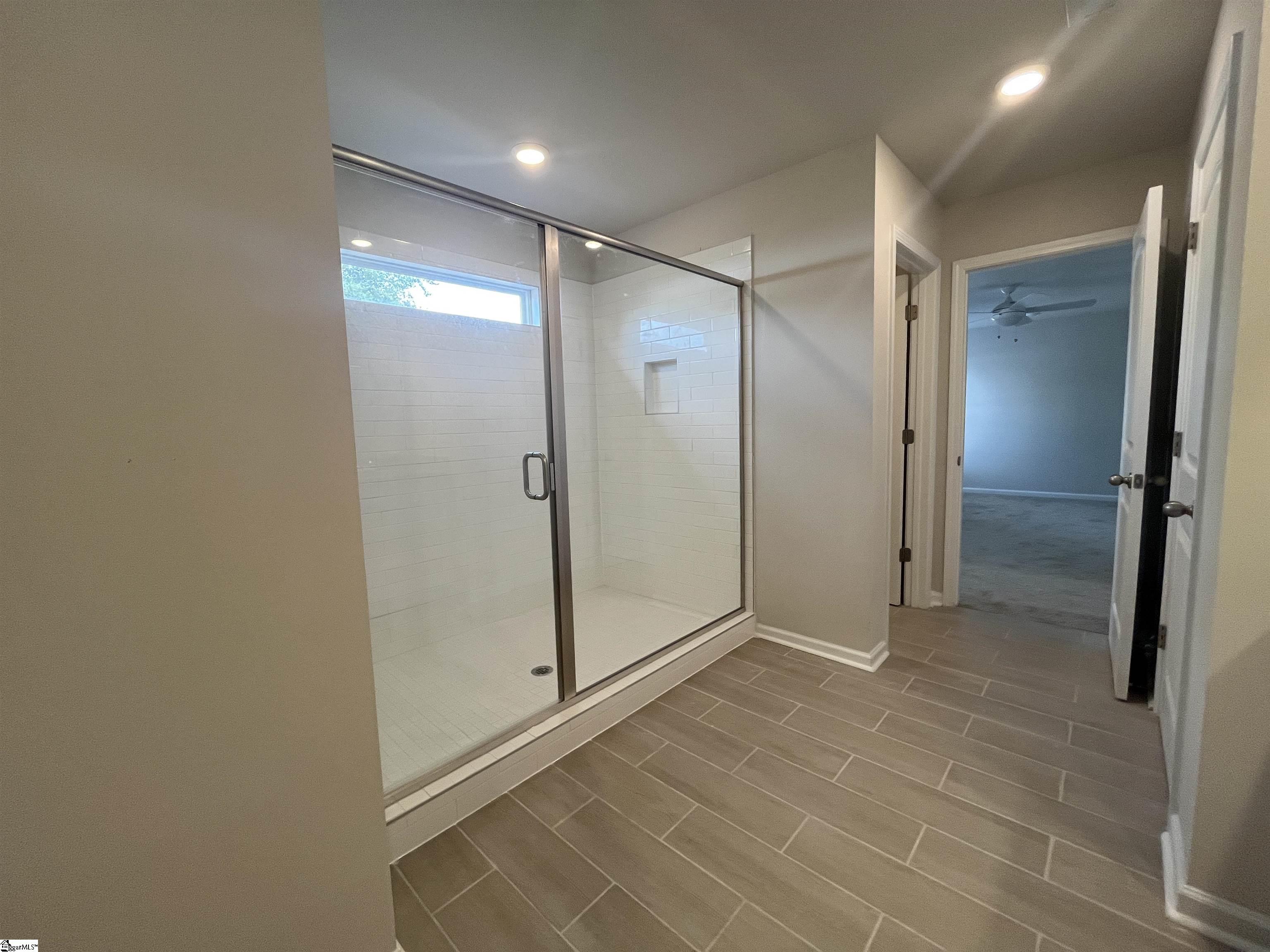 100 Juniper Valley Circle Property Photo 2