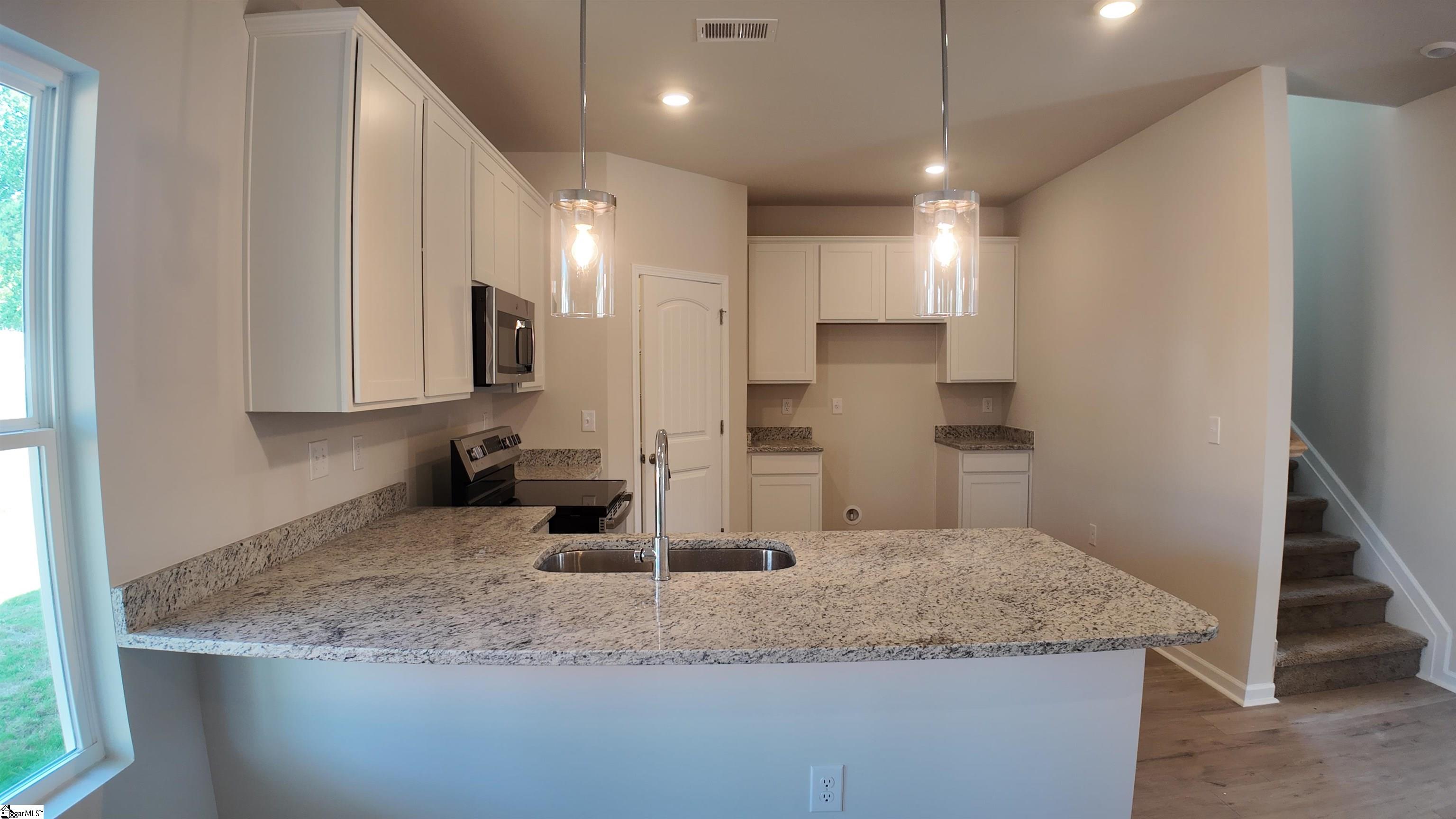 100 Juniper Valley Circle Property Photo 4
