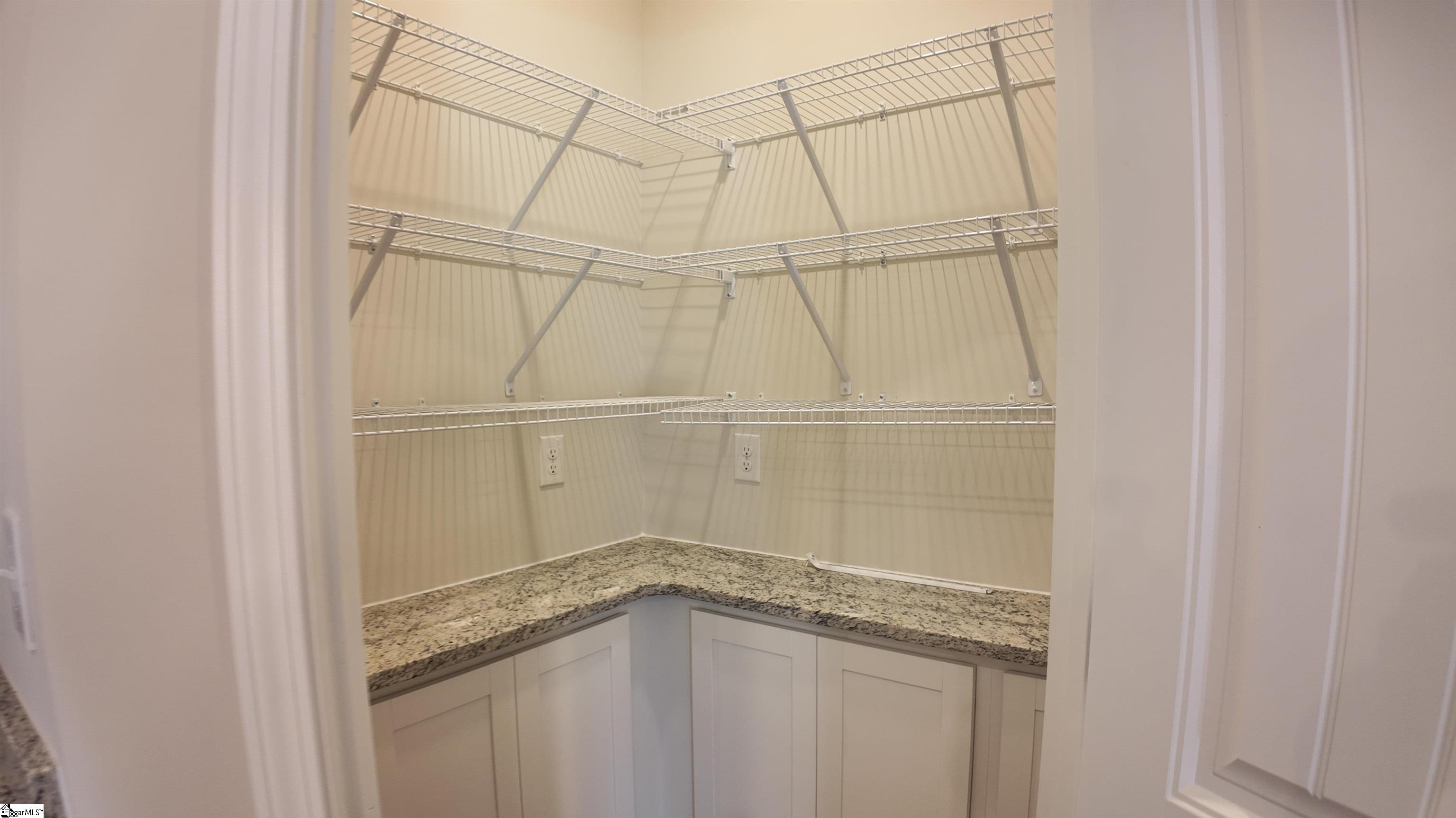 100 Juniper Valley Circle Property Photo 5