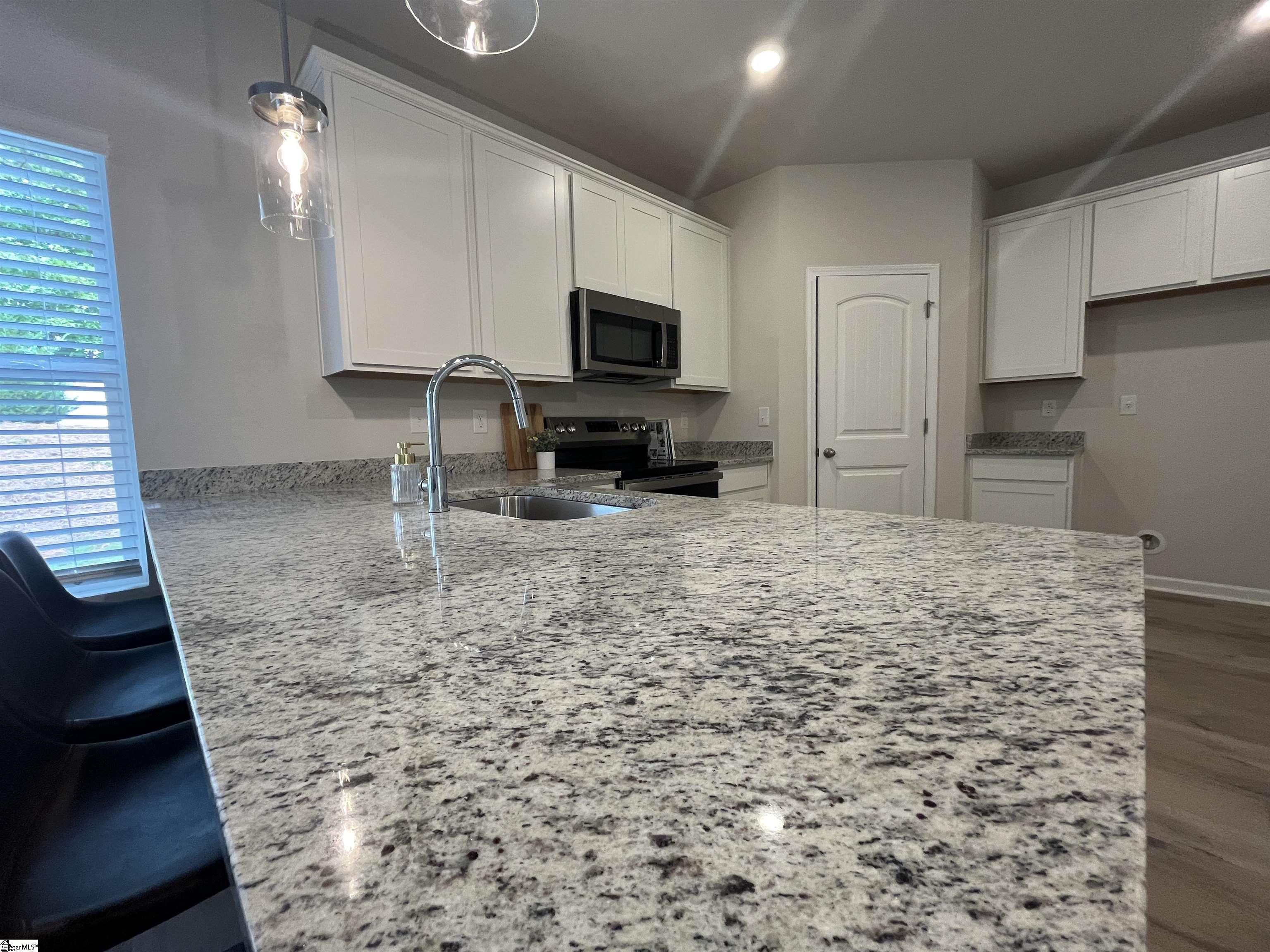 100 Juniper Valley Circle Property Photo 6