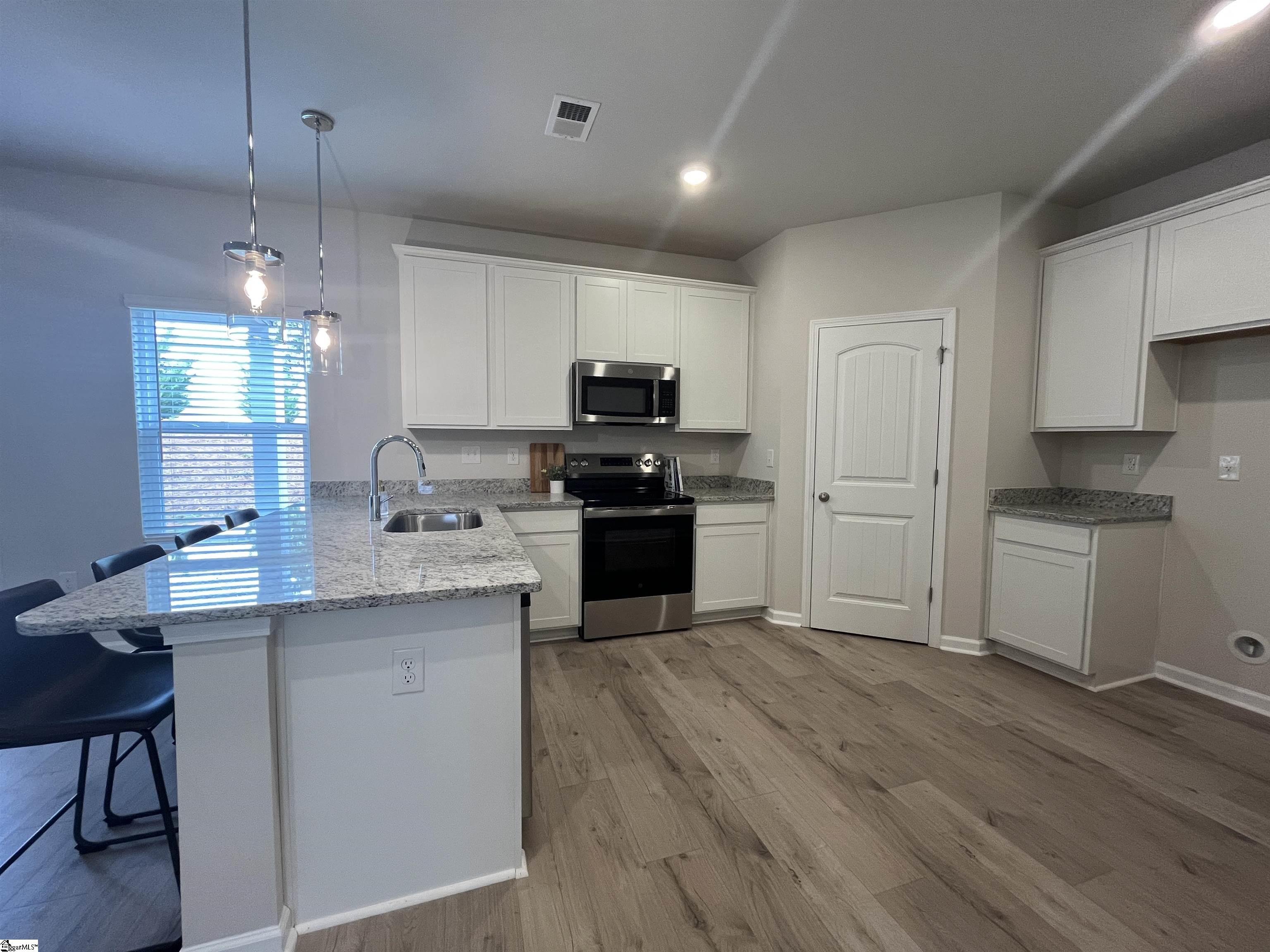 100 Juniper Valley Circle Property Photo 7