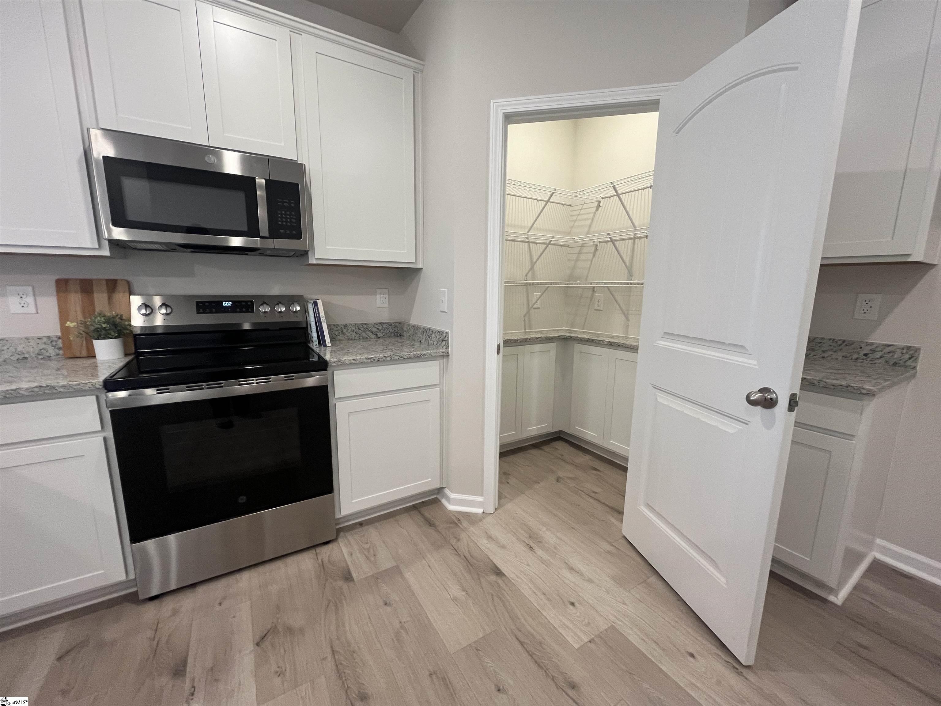 100 Juniper Valley Circle Property Photo 8