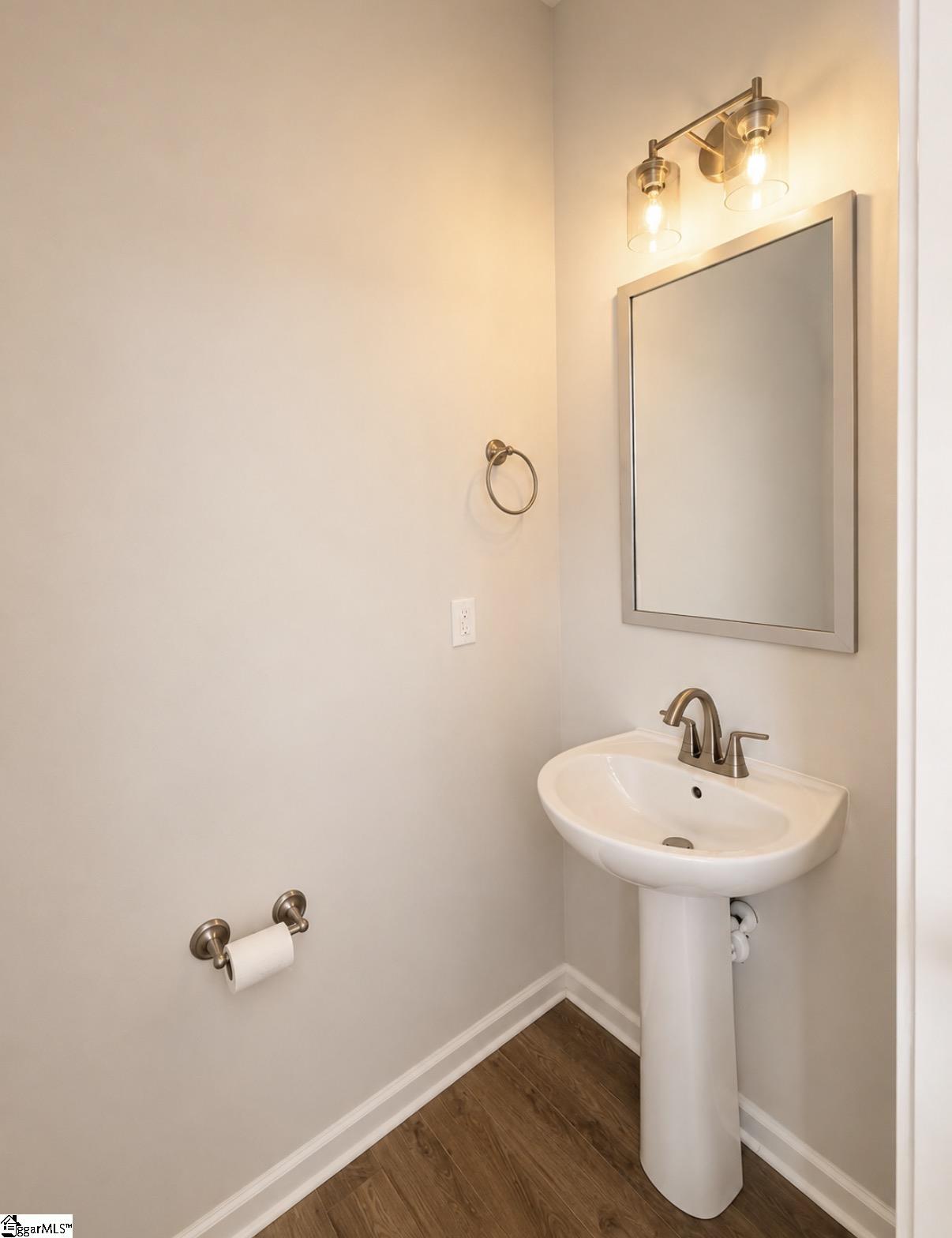 601 Poinsett Bridge Way Property Photo 3